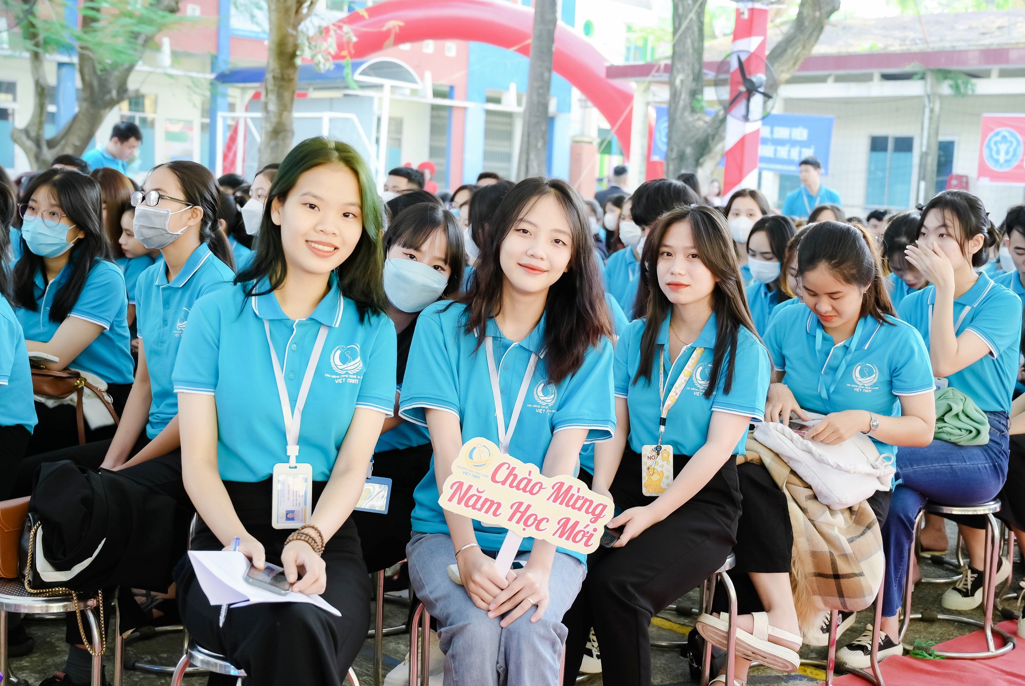 Trường Cao đẳng Công nghệ Y – Dược Việt Nam đón 739 tân sinh viên - Báo  Người lao động