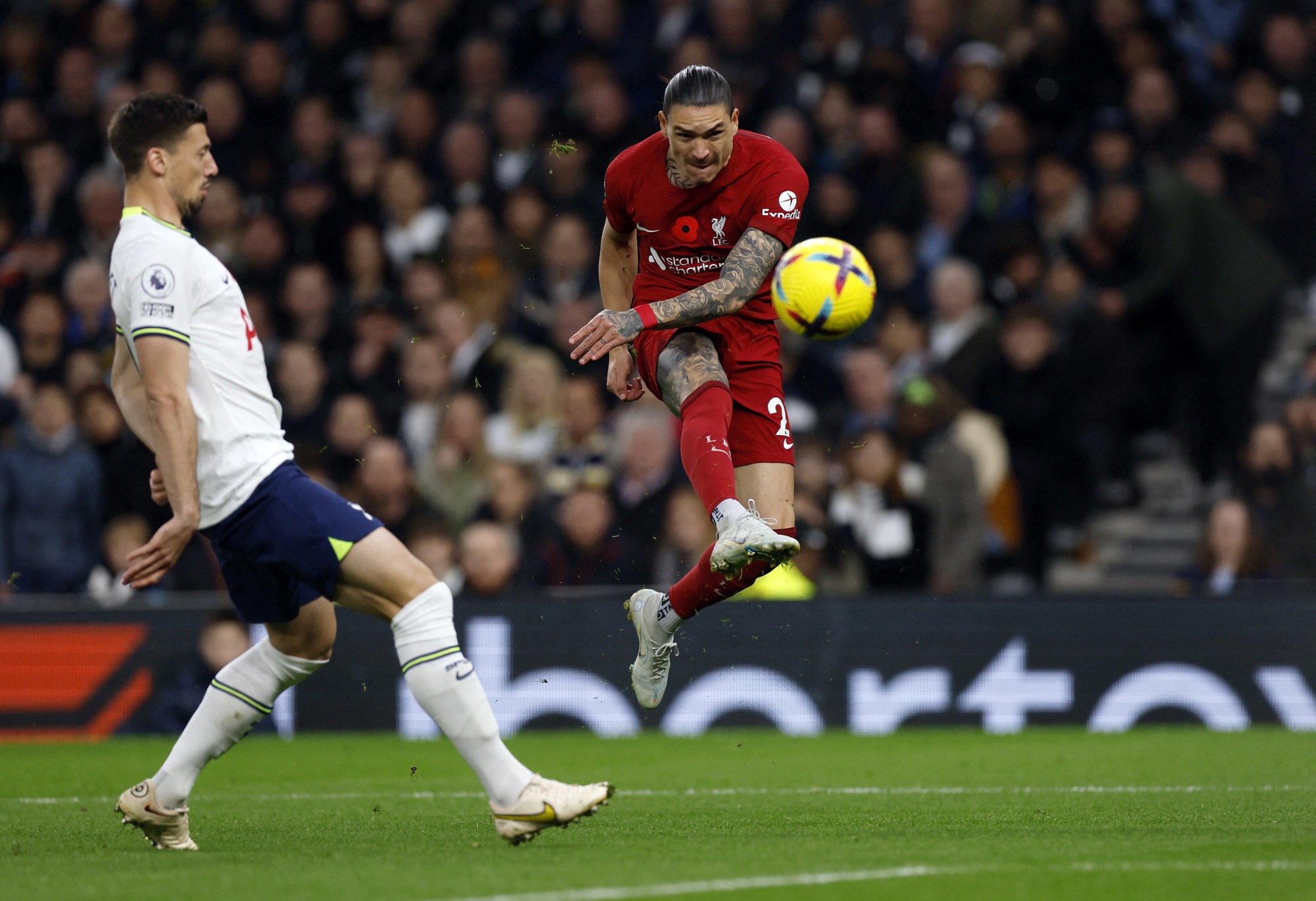 Salah bùng nổ, Liverpool hạ chủ nhà Tottenham trở lại Top 8 - Ảnh 1.