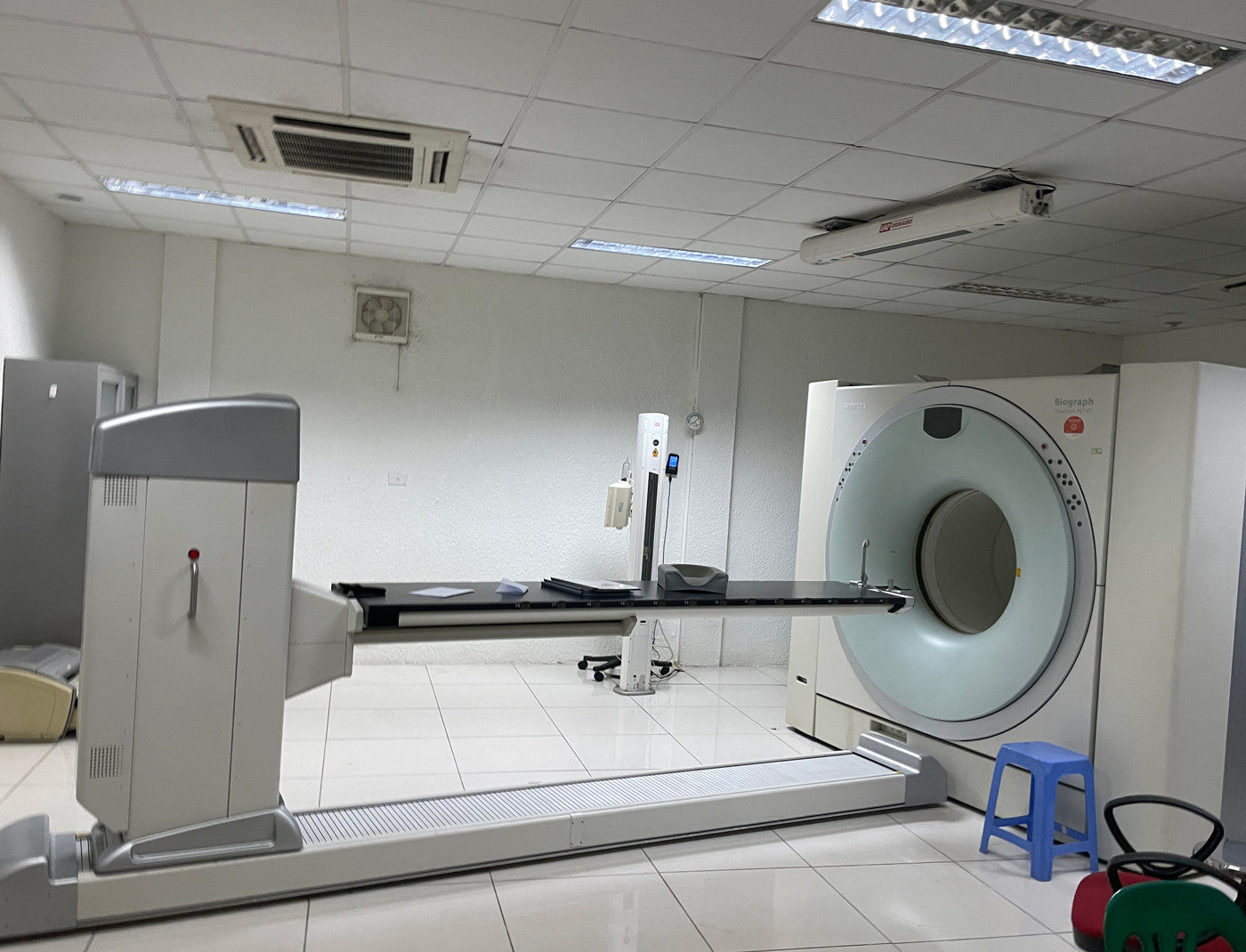 Cận cảnh xót xa trong bệnh viện hạng đặc biệt của Việt Nam- Ảnh 4.