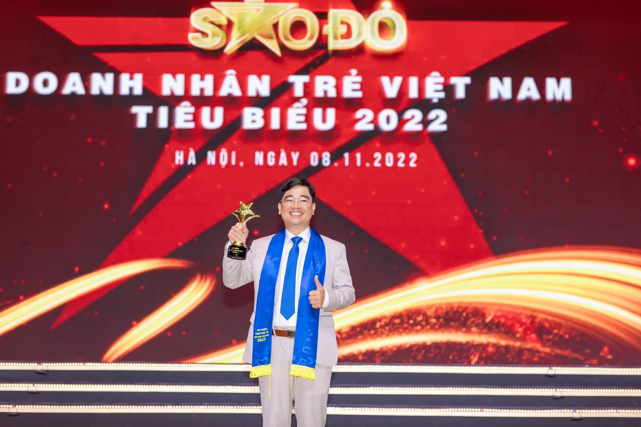 Doanh nhân Nguyễn Văn Thứ được bình chọn "Doanh nhân trẻ tiêu biểu 2022"