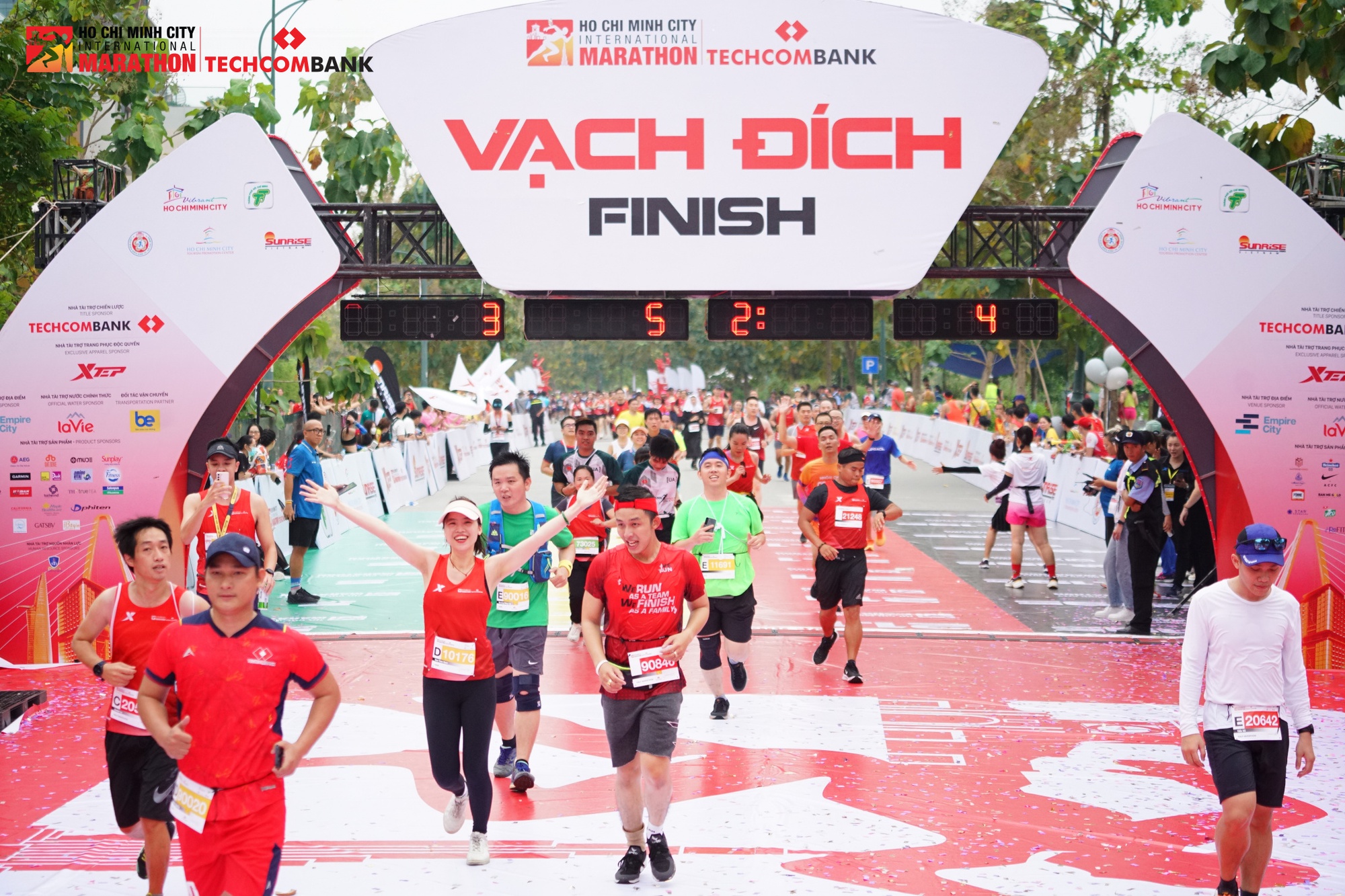 Gần 12.000 người tham gia giải Marathon quốc tế quảng bá du lịch TP HCM - Ảnh 6.