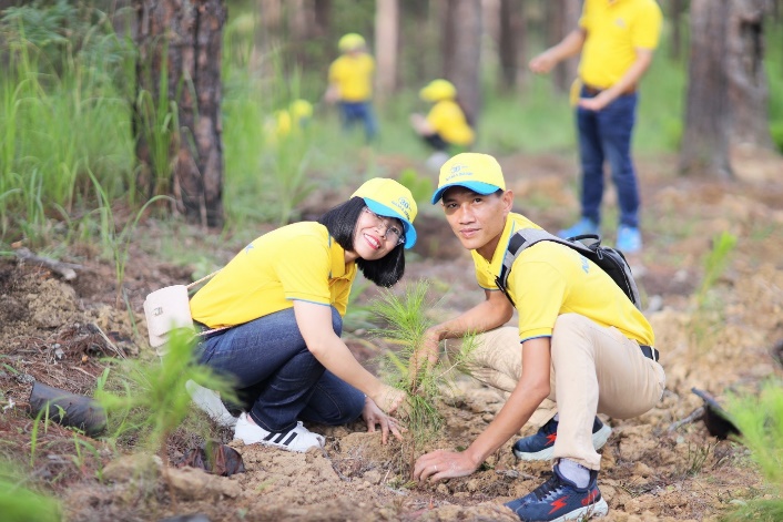 Nam A Bank kích hoạt các dự án bảo vệ môi trường trước thềm năm mới - Ảnh 2.