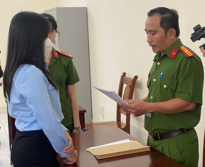 Công an TP HCM nói về bộu đắc lực của bị can Nguyễn Phương Hằng - Ảnh 2.