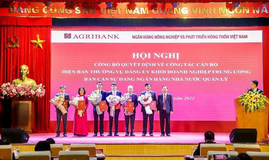Ngân hàng Nhà nước chính thức bổ nhiệm tổng giám đốc Agribank - Ảnh 2.
