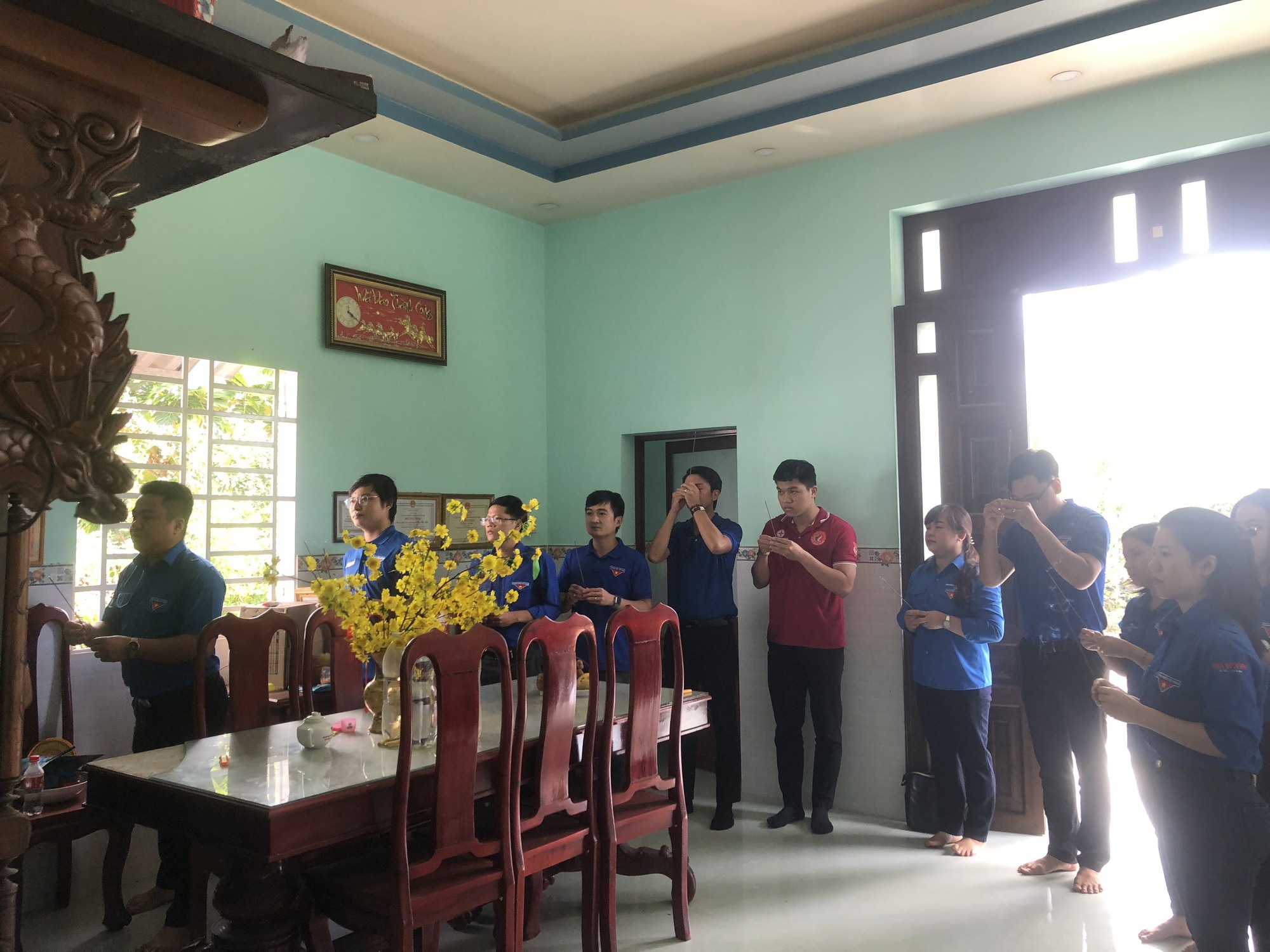 Đoàn khối Dân - Chính - Đảng TP HCM thăm mẹ Việt Nam anh hùng - Ảnh 2.