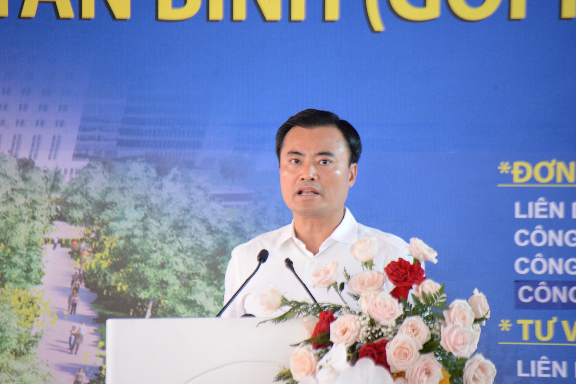Khởi công dự án giảm kẹt xe khu vực sân bay Tân Sơn Nhất - Ảnh 2.