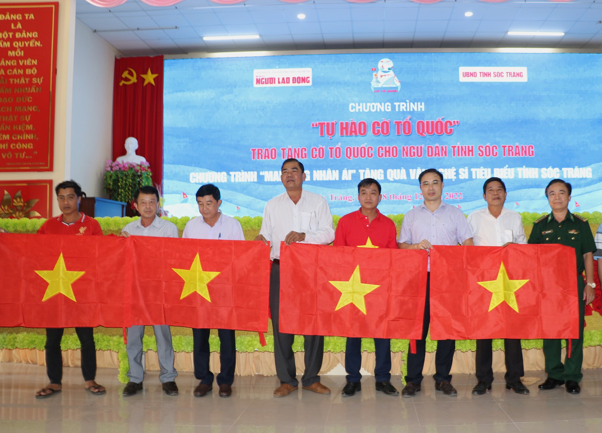 Mai Vàng Sóc Trăng: Chào mừng mùa xuân Tân Sửu, trên đất Sóc Trăng, Mai Vàng lại chứng tỏ sức hút của mình. Với tông vàng rực rỡ, cành mai này mang lại hy vọng, niềm vui và sự thịnh vượng cho mọi người. Hãy cùng ngắm nhìn hình ảnh Mai Vàng Sóc Trăng, để tràn đầy năng lượng tốt đẹp cho bước khởi đầu mới.