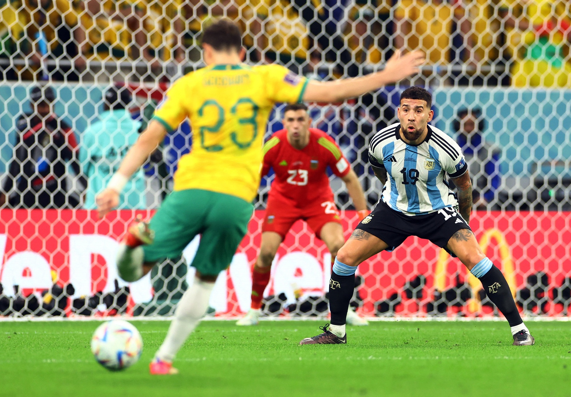 Messi lập siêu phẩm, Argentina thẳng tiến vào Tứ kết - Ảnh 14.