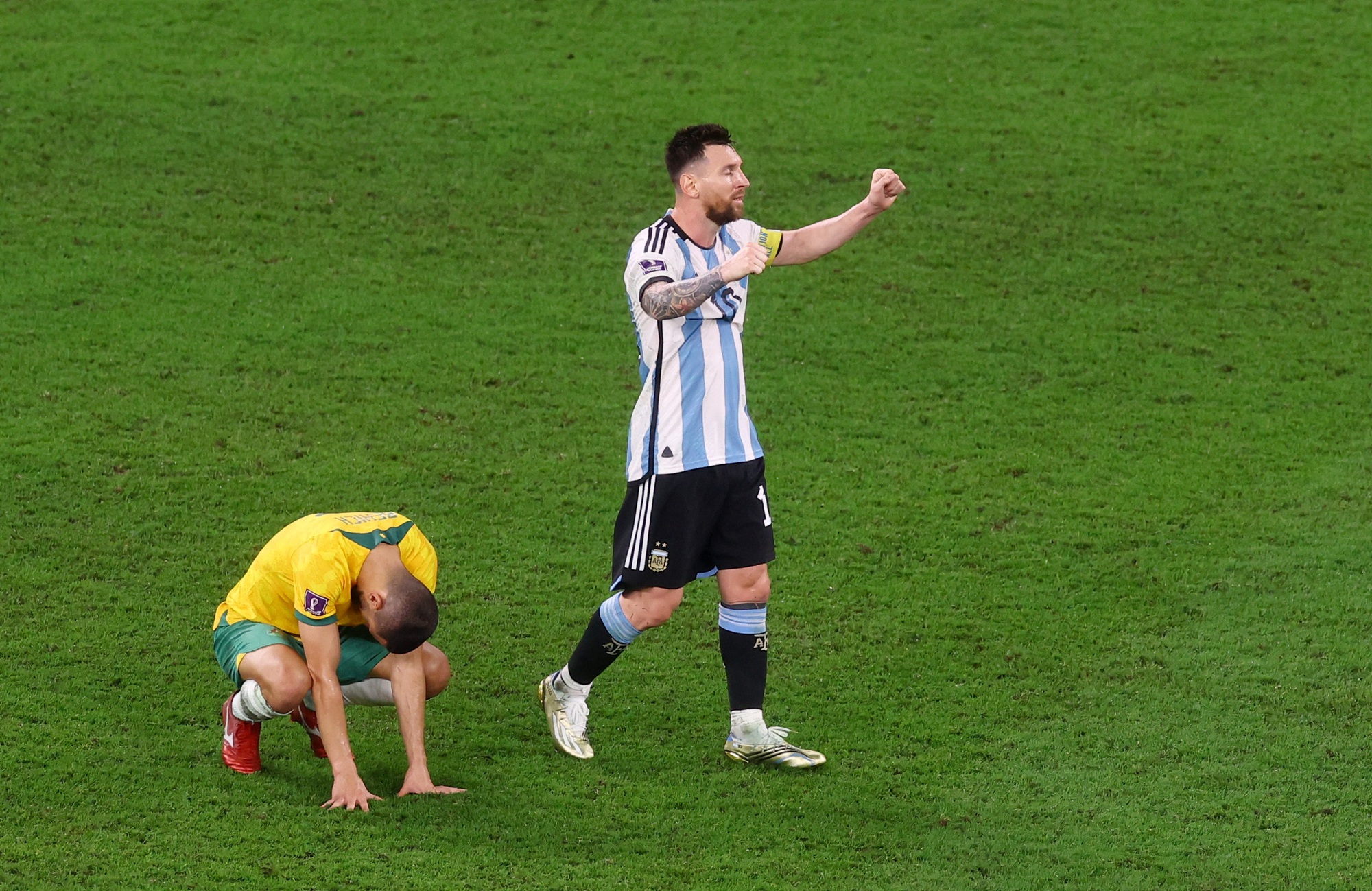 Messi lập siêu phẩm, Argentina thẳng tiến vào Tứ kết - Ảnh 19.