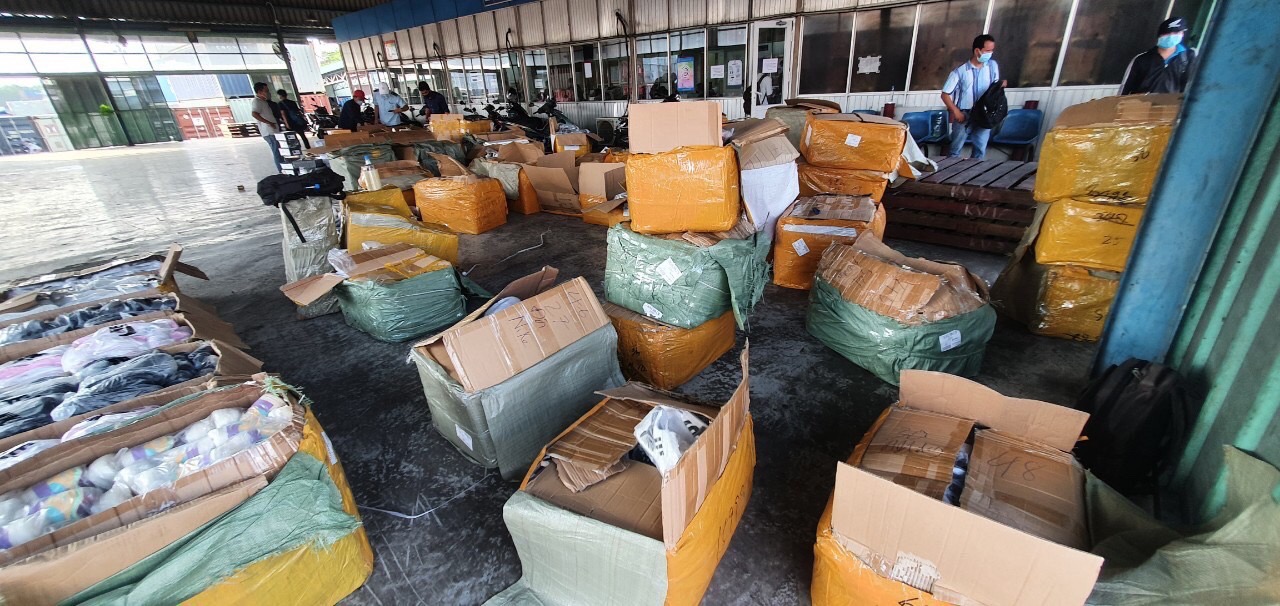 Hải quan TP HCM lên tiếng việc 4 doanh nghiệp tố cán bộ làm khó - Ảnh 1. Hải quan TP HCM lên tiếng việc 4 doanh nghiệp tố cán bộ làm khó - Ảnh 1.