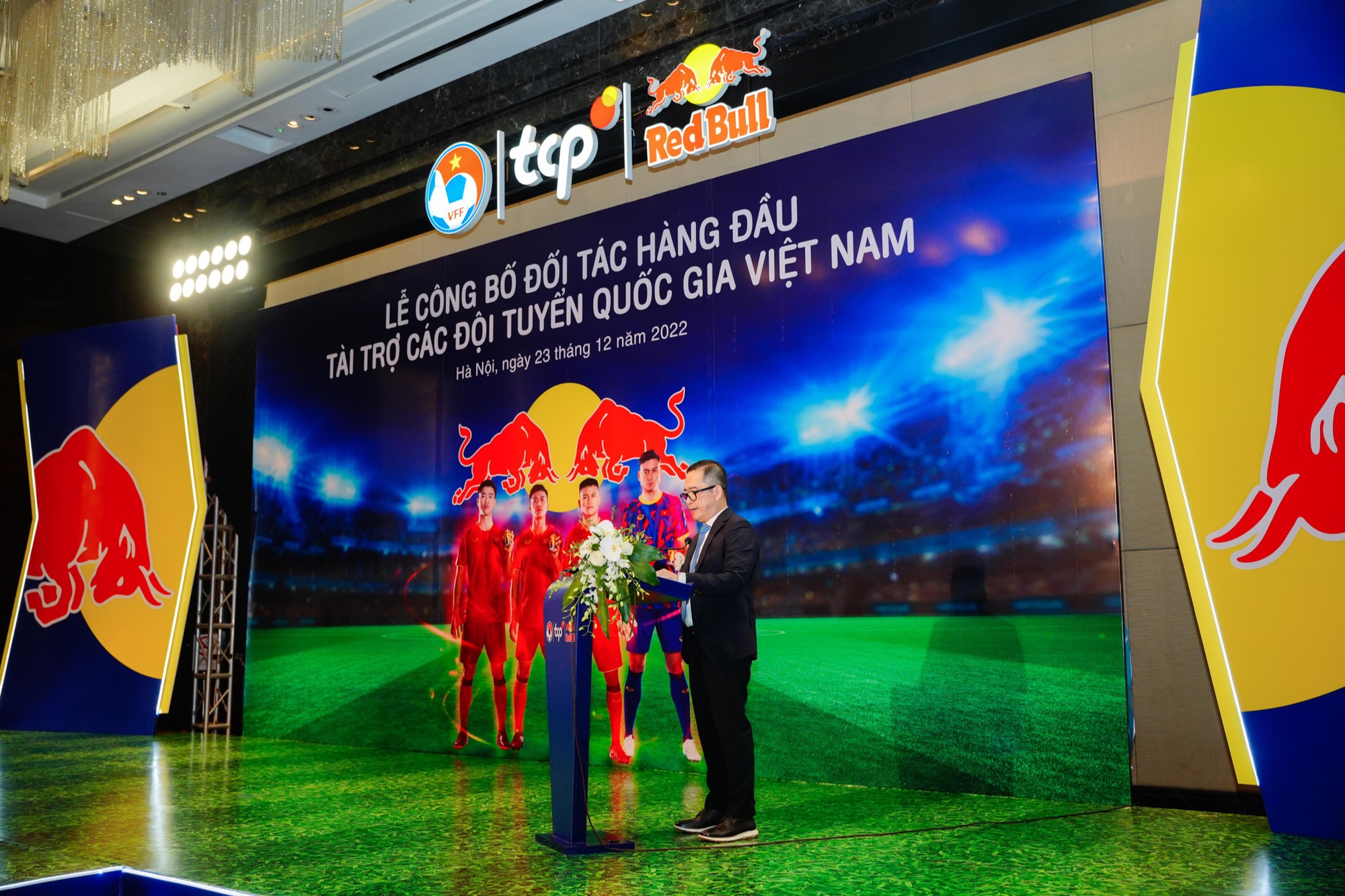 Toàn thắng 3-0 trước Malaysia: Nhiệt huyết và kinh nghiệm nâng bước tuyển Việt Nam - Ảnh 2.