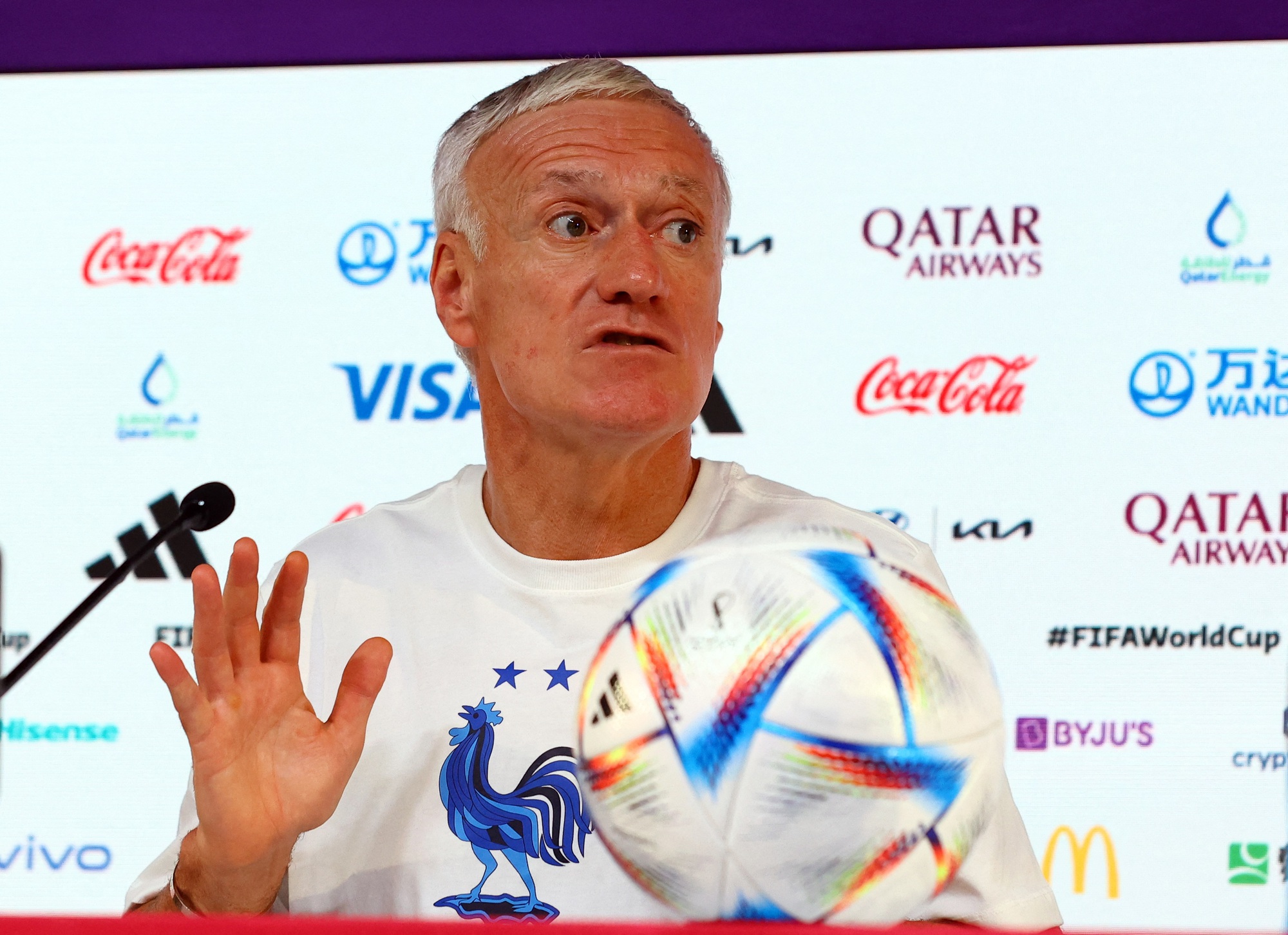 HLV Didier Deschamps: Tuyển Pháp phải đặc biệt dè chừng Ba Lan - Ảnh 1.