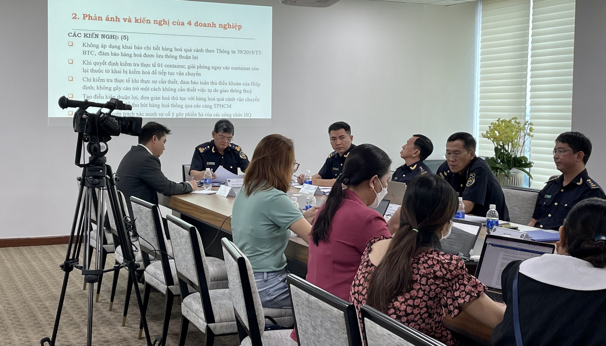 Sau khi tố cán bộ hải quan làm khó, chỉ 1 trong 4 doanh nghiệp đến đối thoại - Ảnh 1.