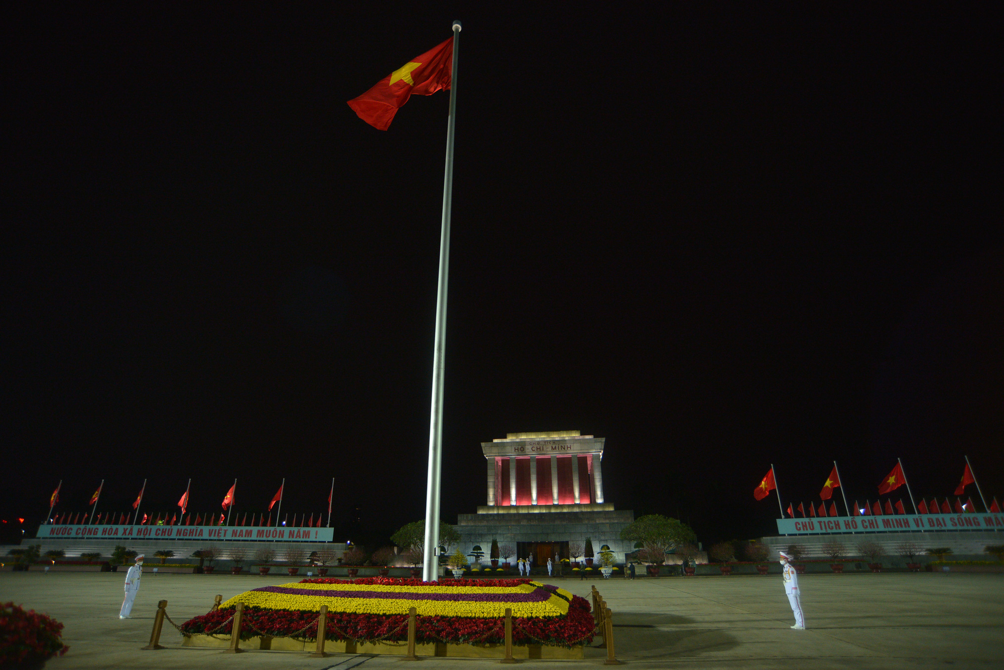 Lễ thượng cờ sáng Mùng Một Tết tại Quảng trường Ba Đình - Ảnh 8.