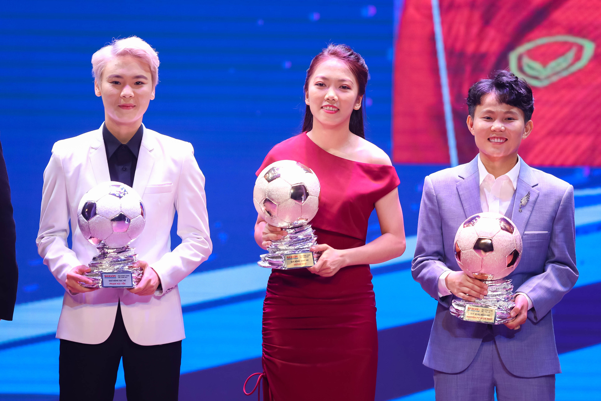 Những khoảnh khắc ấn tượng tại lễ trao giải Quả bóng vàng Việt Nam 2021 - Ảnh 10.
