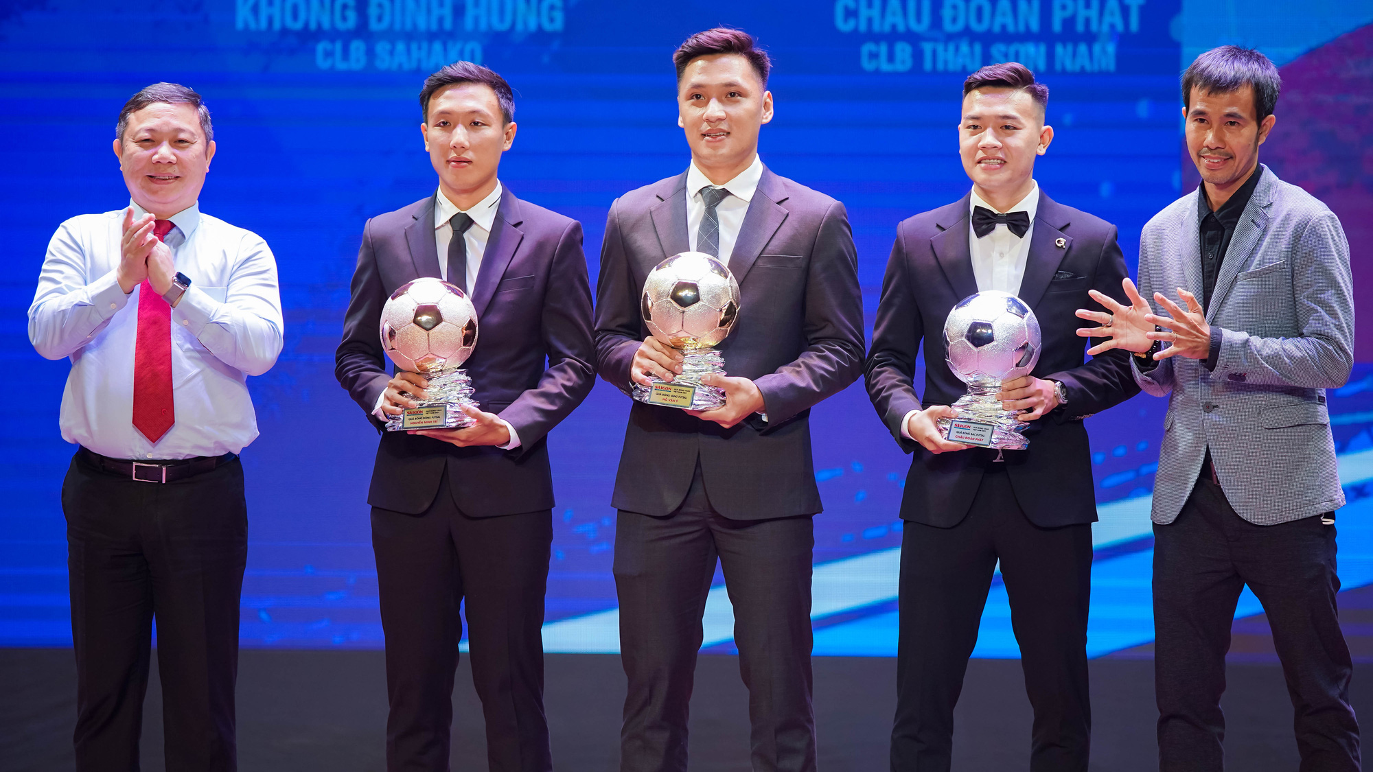Những khoảnh khắc ấn tượng tại lễ trao giải Quả bóng vàng Việt Nam 2021 - Ảnh 6.