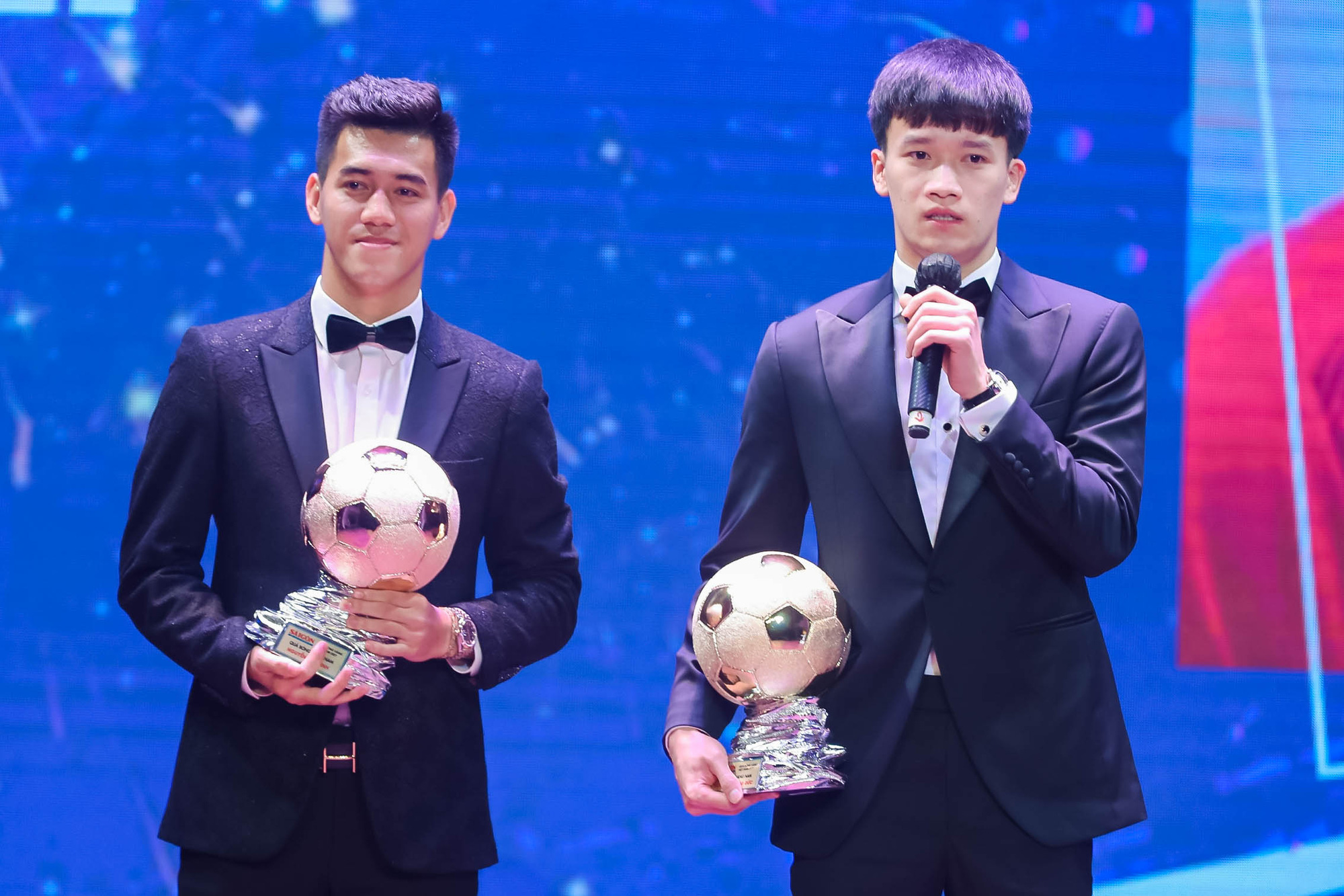 Những khoảnh khắc ấn tượng tại lễ trao giải Quả bóng vàng Việt Nam 2021 - Ảnh 9.