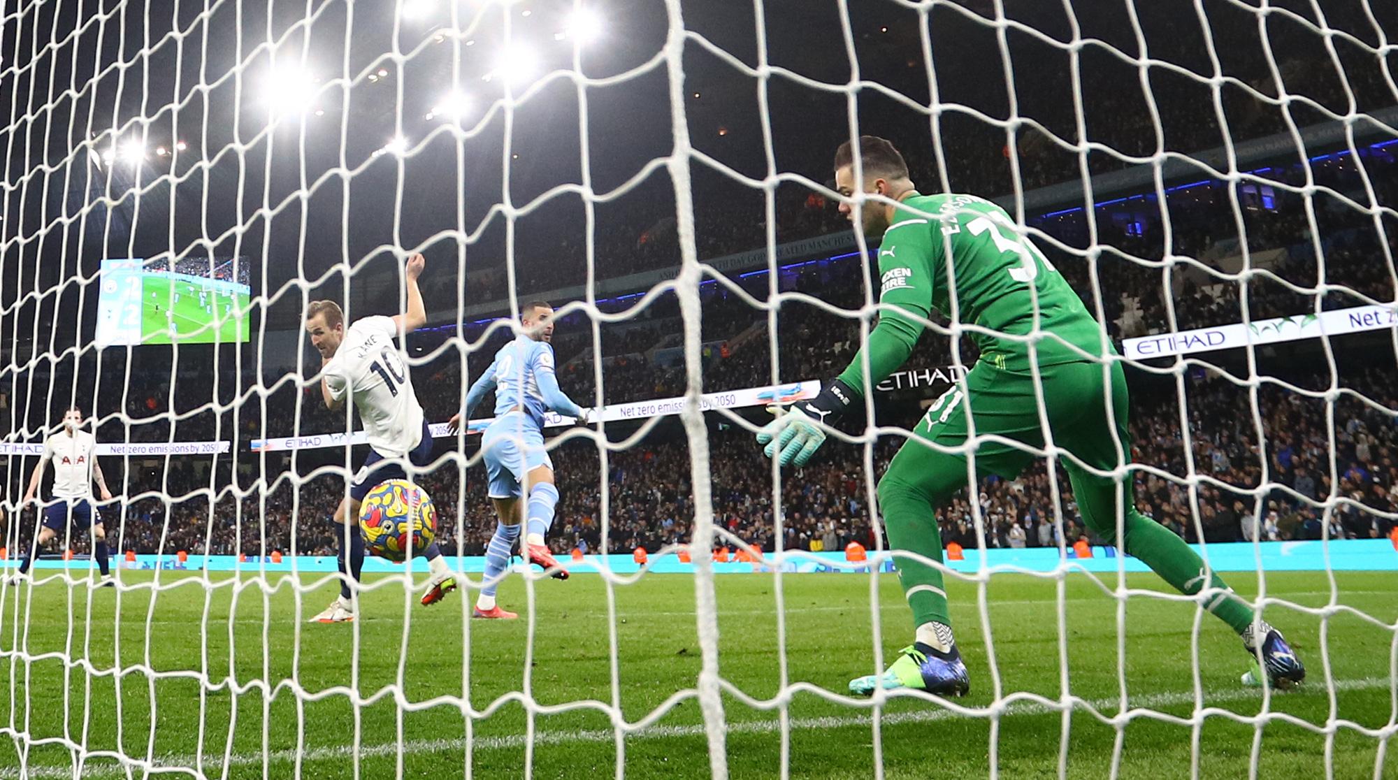 Harry Kane tỏa sáng, Tottenham quật ngã Man City tại Etihad - Ảnh 8.