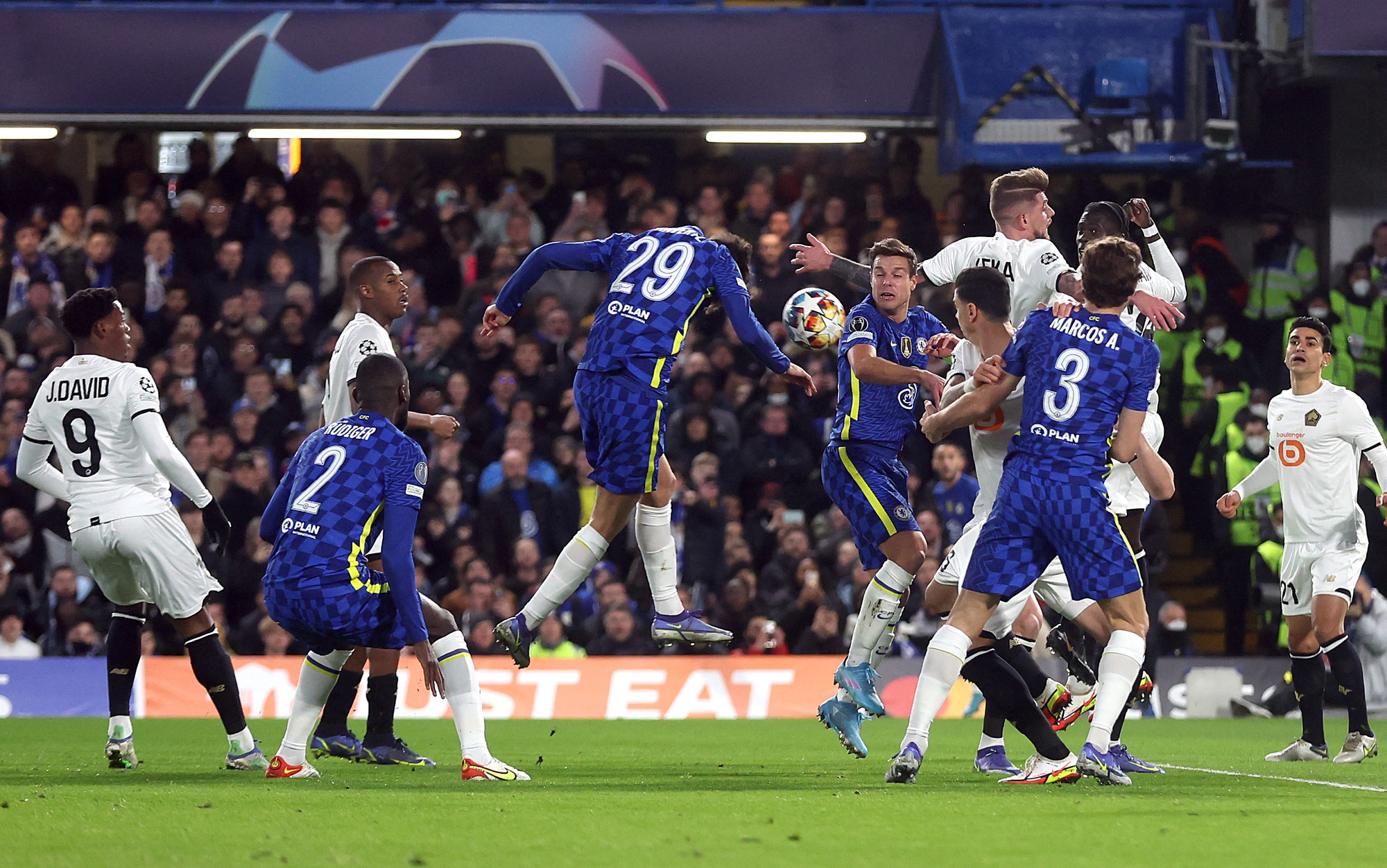 Phản công siêu đỉnh, Chelsea hạ nhà vô địch Ligue 1 tại Stamford Bridge - Ảnh 2.