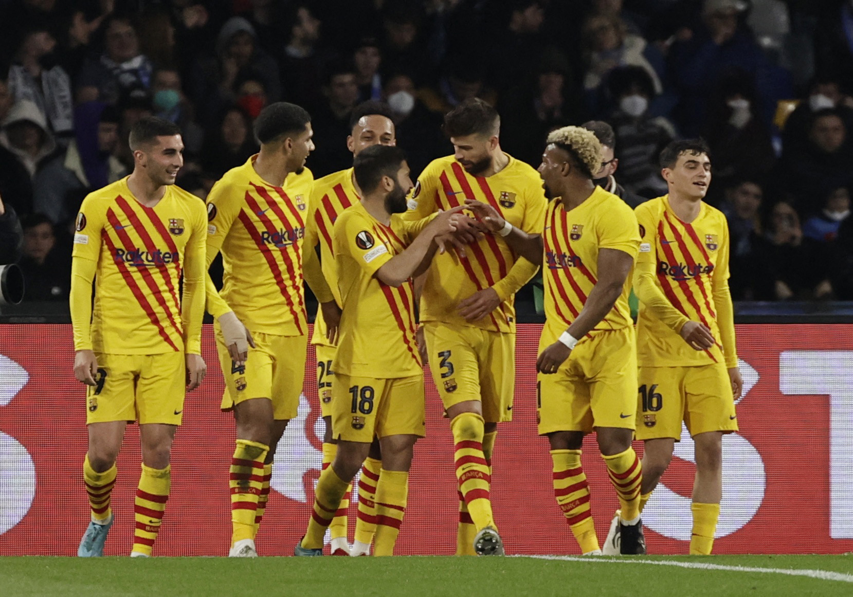 Đại tiệc tấn công mãn nhãn, Barcelona hạ gục Napoli ở Europa League - Ảnh 5.