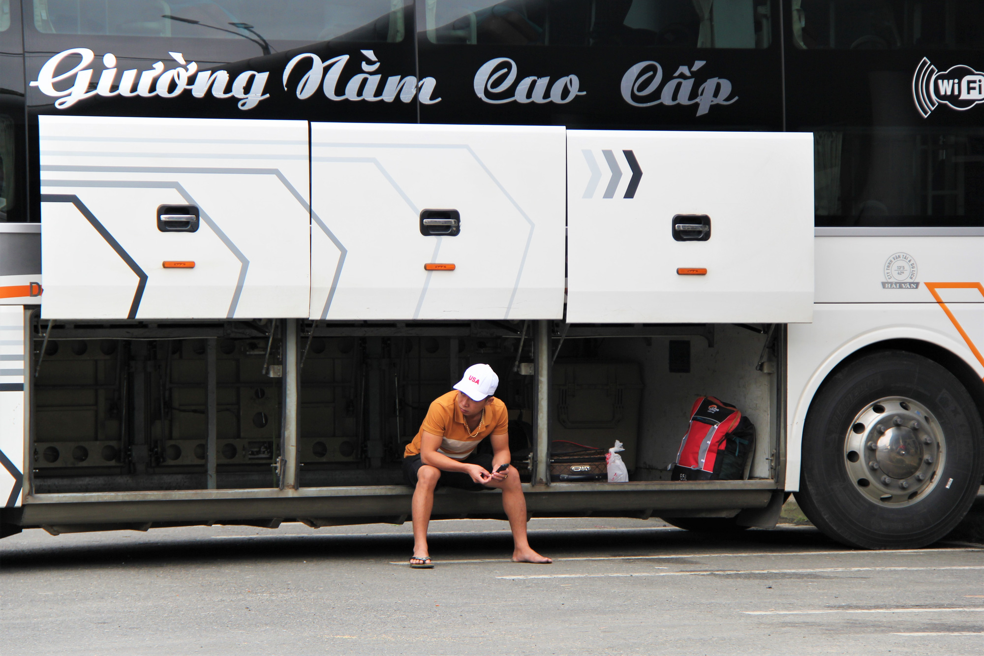 CLIP: Cận cảnh ga tàu, bến xe trong ngày cuối kỳ nghỉ Tết ở Đà Nẵng - Ảnh 13.