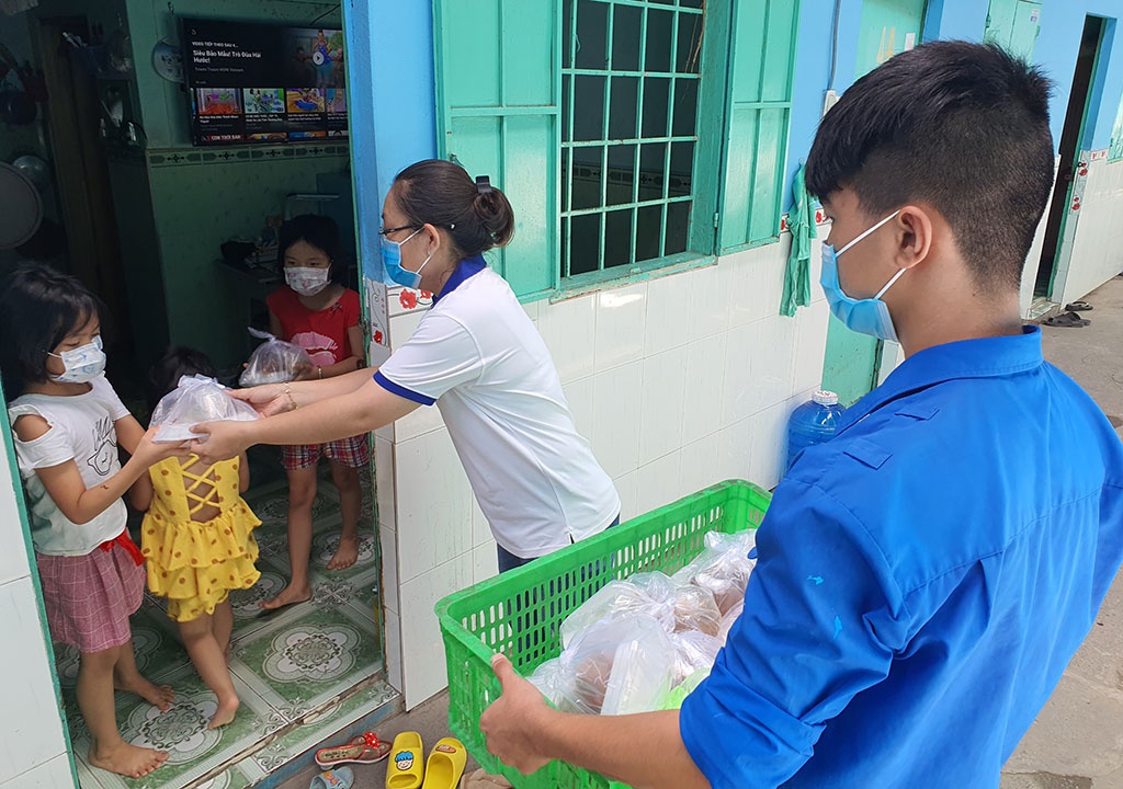 Những chủ trọ tốt bụng - Ảnh 2.