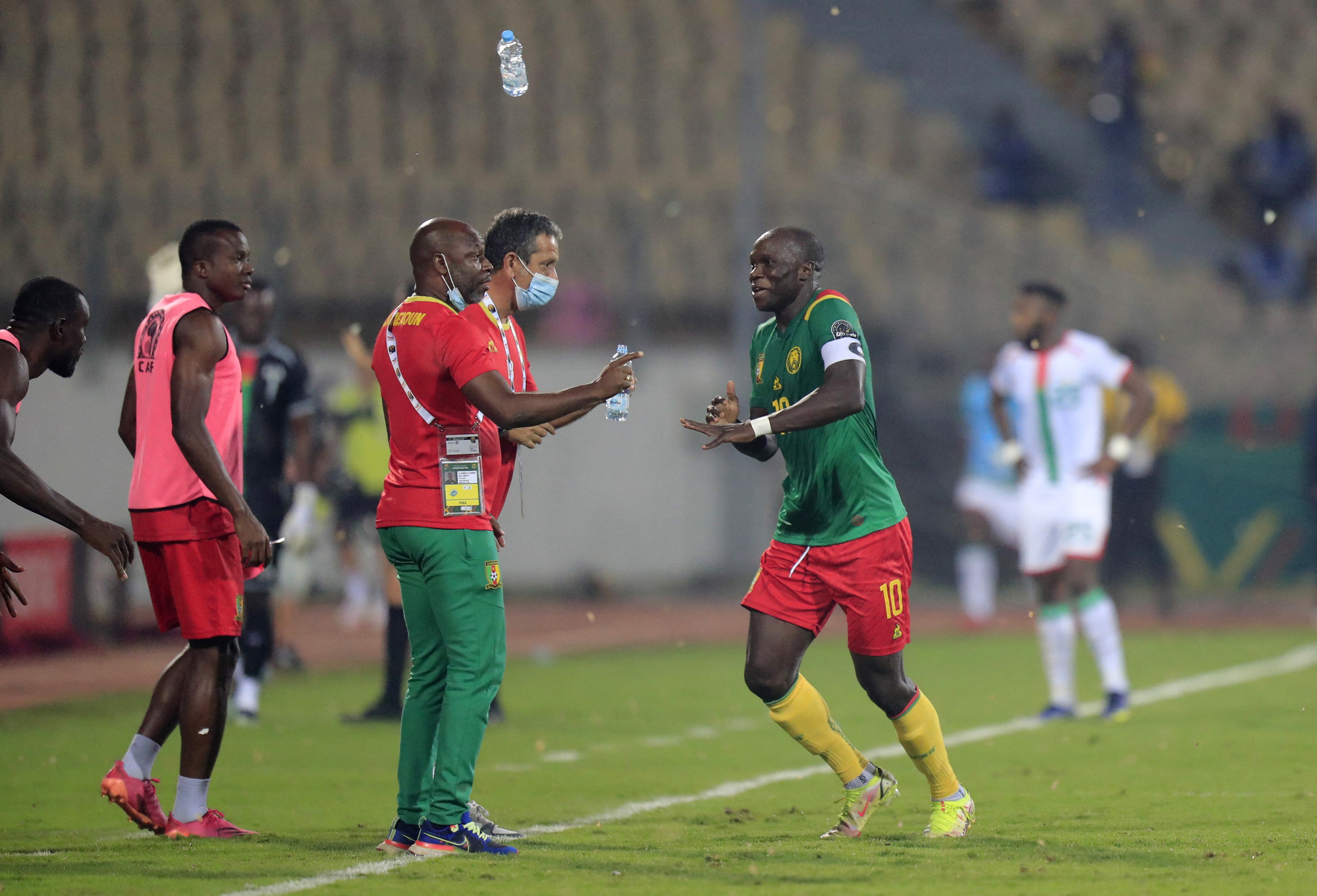 Ngược dòng không tưởng, Cameroon hạ Burkina Faso giành huy chương đồng - Ảnh 5.