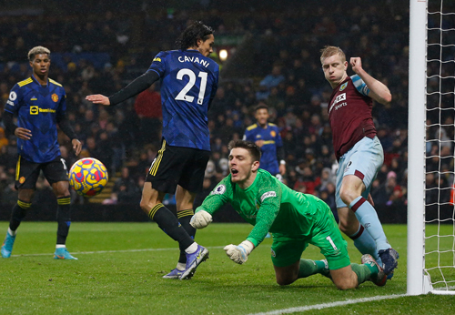 Man United trượt dài, khó mơ trở lại - Ảnh 1.