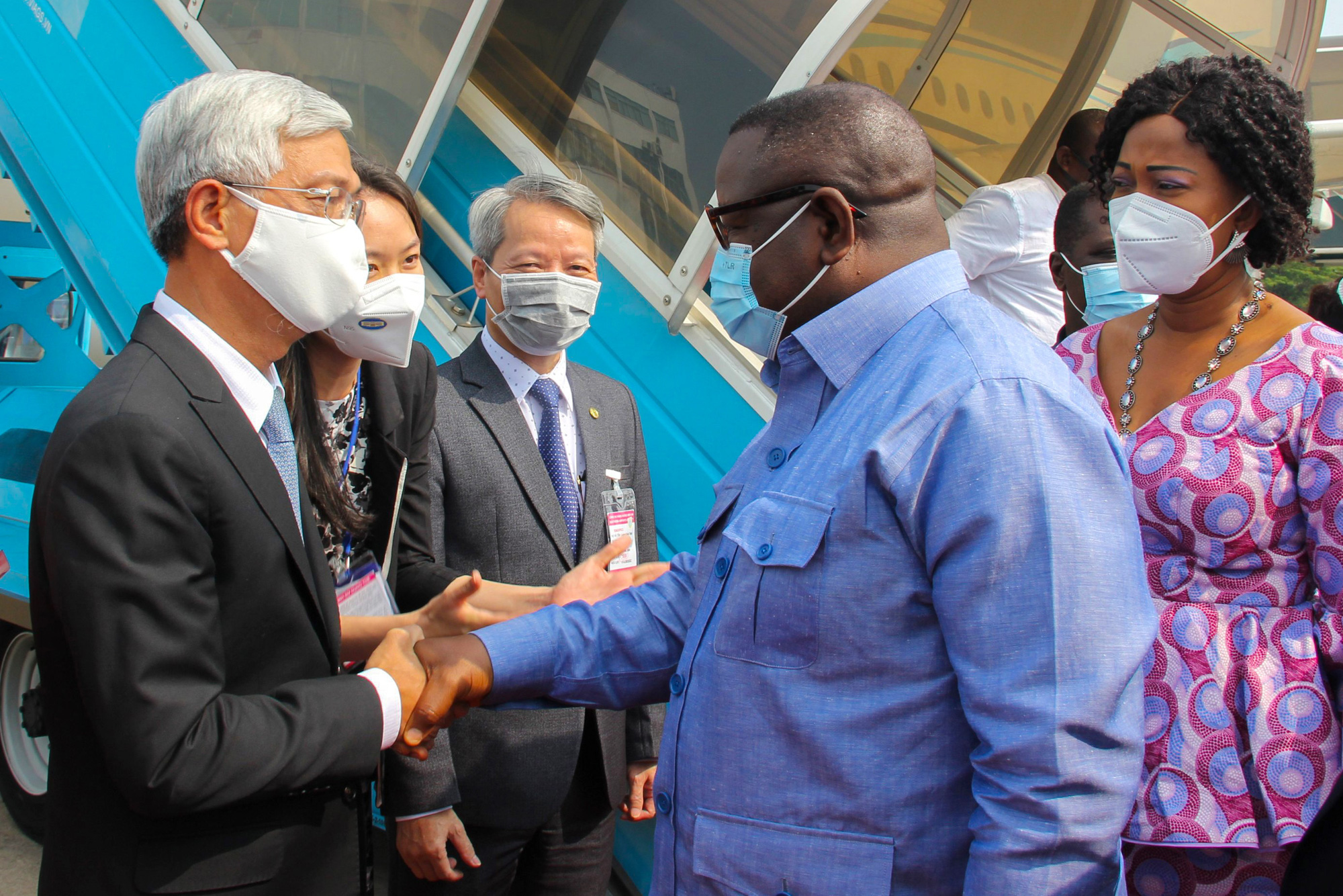 Tổng thống Sierra Leone và phu nhân đến thăm TP HCM - Ảnh 4.