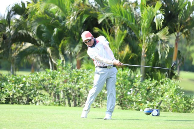 ប្រាក់រង្វាន់ ៦ពាន់លានដុង សម្រាប់ការប្រកួត GolfViet Swing Cup 2022 - រូបថត ២. 6 tỉ đồng tiền thưởng giải GolfViet Swing Cup 2022 - Ảnh 2.