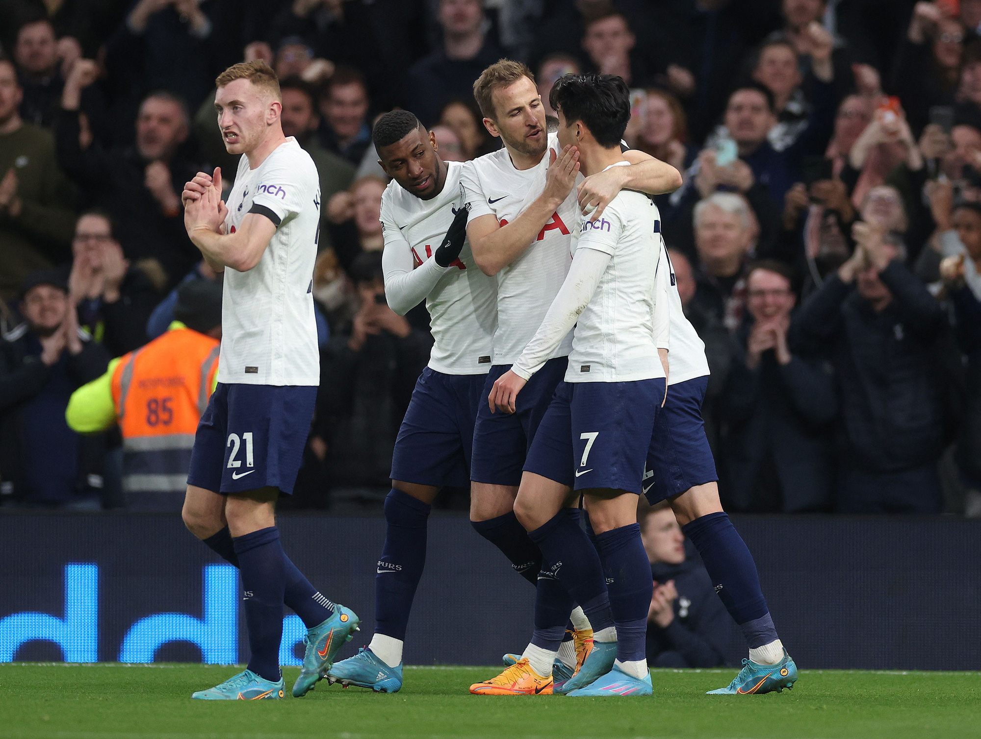 Đại thắng West Ham, Tottenham đẩy Man United khỏi top 5 - Ảnh 6.