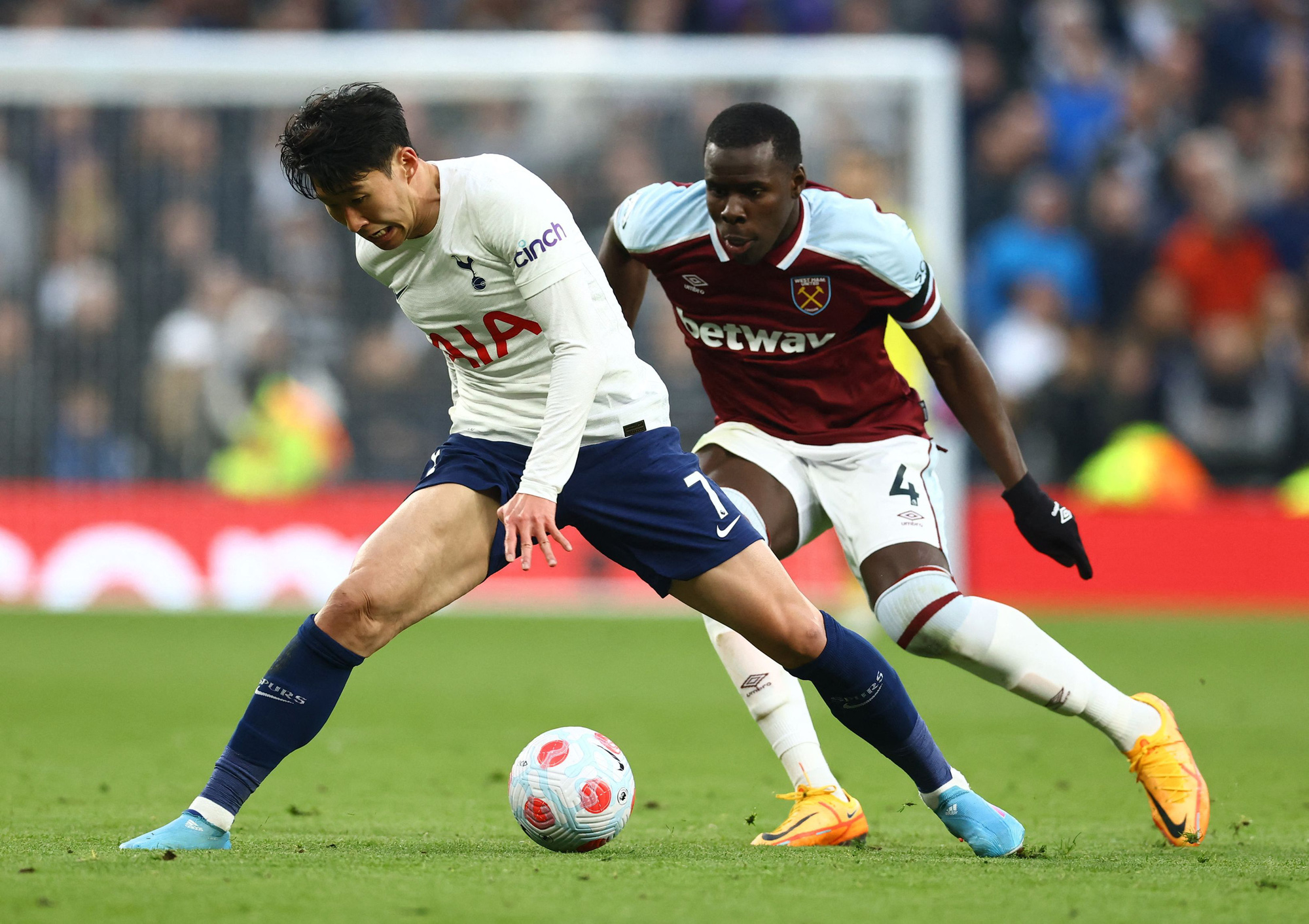 Đại thắng West Ham, Tottenham đẩy Man United khỏi top 5 - Ảnh 3.