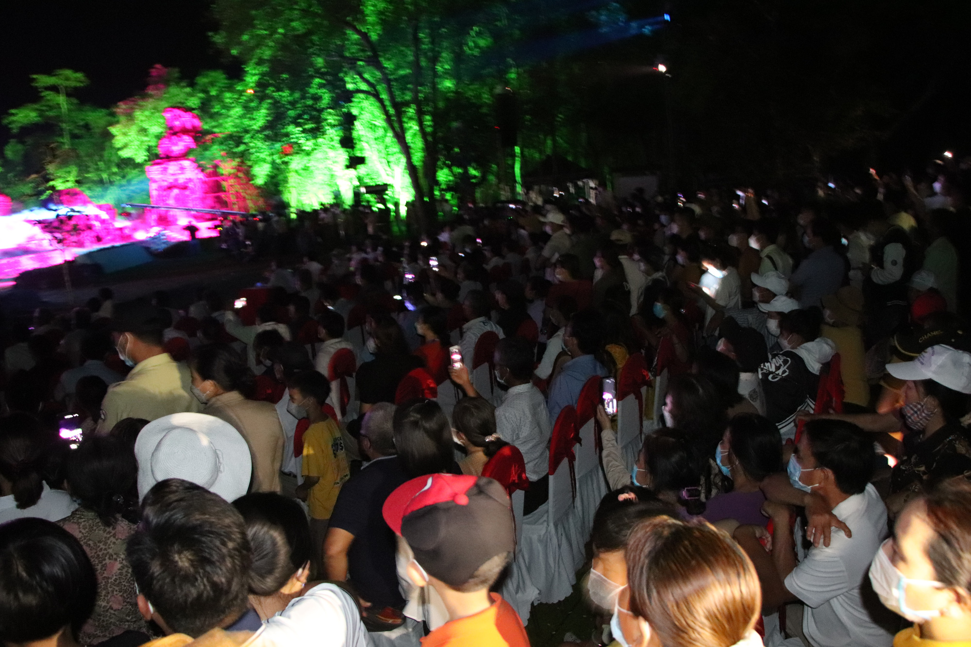 Hàng ngàn người đổ về thưởng thức Đêm Mỹ Sơn huyền thoại - Ảnh 26.