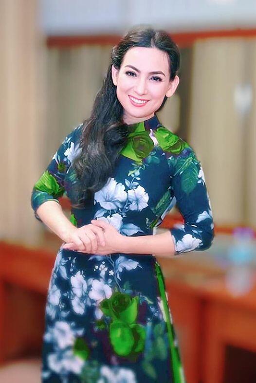 Những vụ livestream đình đám của bà Nguyễn Phương Hằng - Ảnh 7.