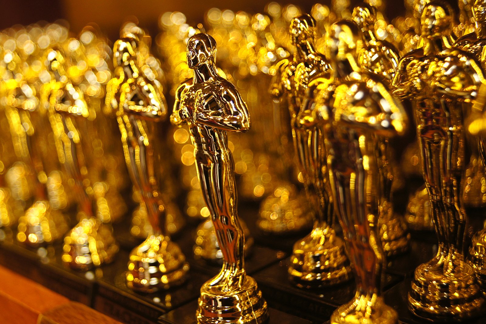 Những đồ độc, lạ bên trong túi quà Oscar 2022