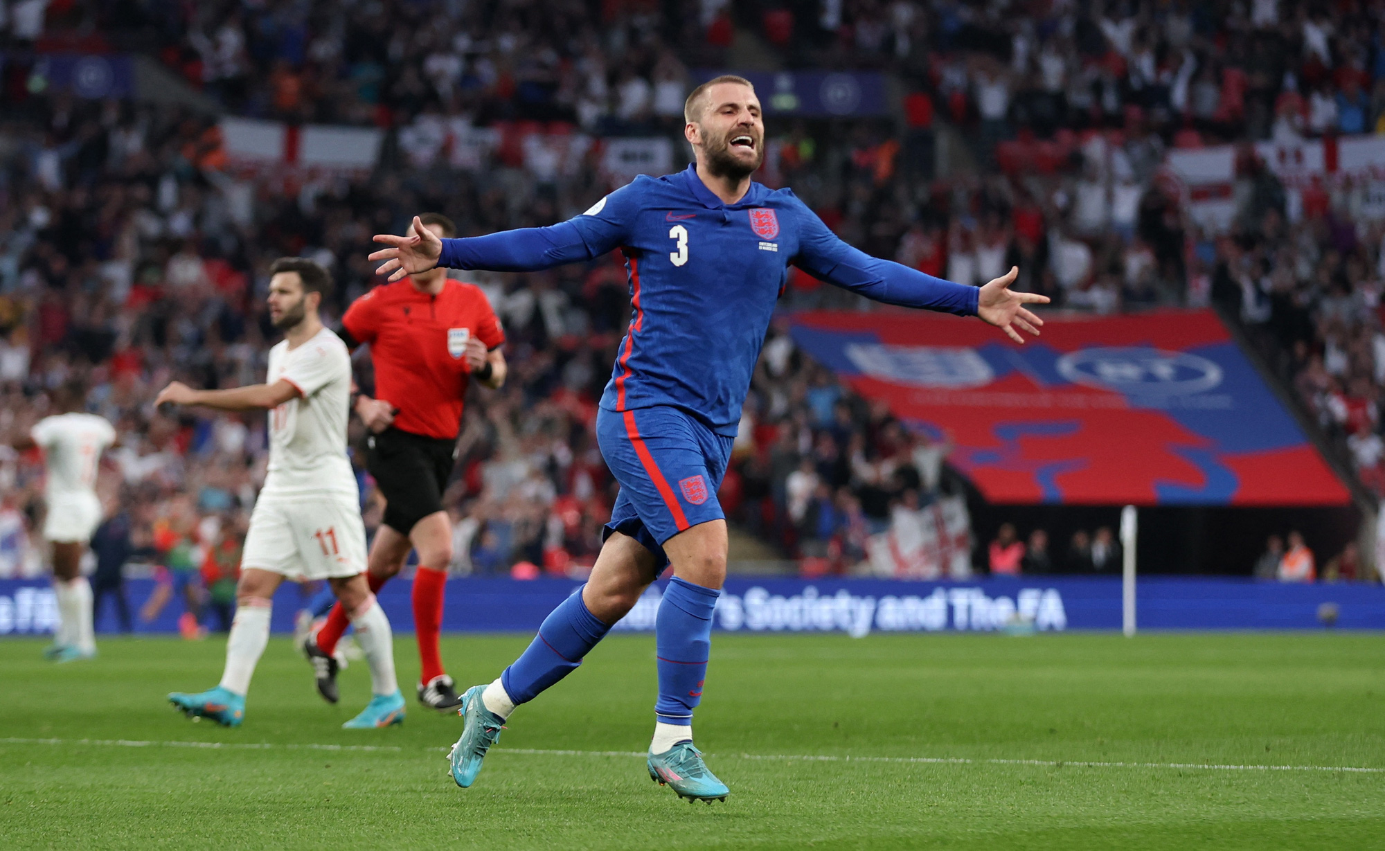 Harry Kane chạm mốc bàn thắng ấn tượng, Anh ngược dòng đánh bại Thụy Sĩ ở Wembley - Ảnh 4.