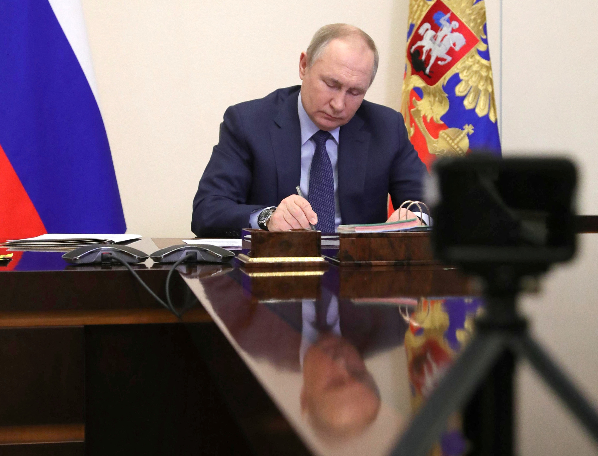 Nga phản ứng mạnh với phát ngôn của Tổng thống Biden về Tổng thống Putin - Ảnh 1.