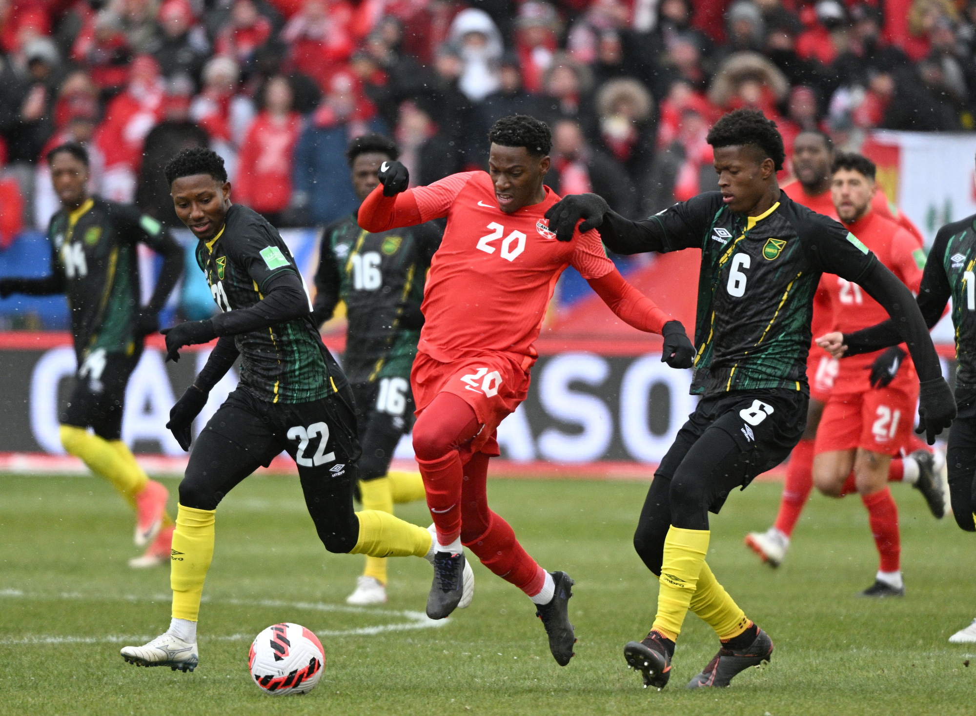 Thắng đậm Jamaica, Canada giành vé dự World Cup sau 36 năm - Ảnh 2.