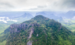 Núi thiêng Thần Đinh - Ảnh 2.