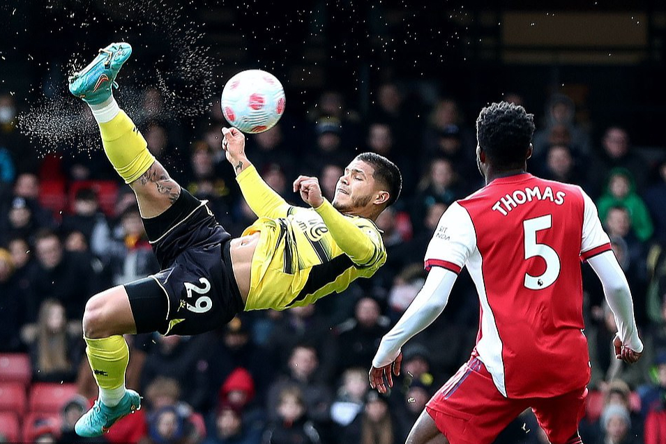 Bùng nổ ở Vicarage Road, Arsenal bay cao Top 4 Ngoại hạng Anh - Ảnh 3.