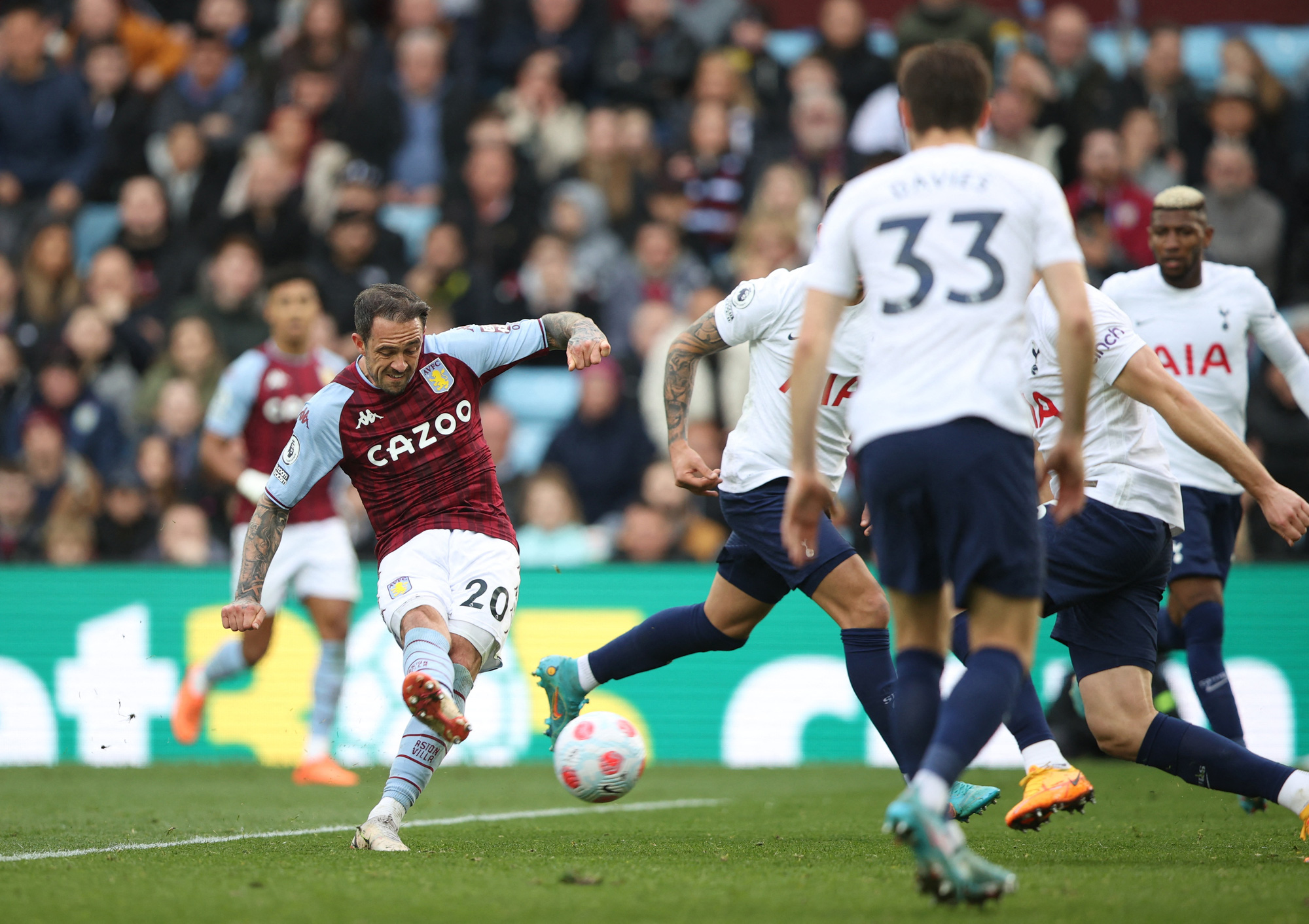 Son Heung-min lập hat-trick, Tottenham bay cao Top 4 Ngoại hạng Anh - Ảnh 1.