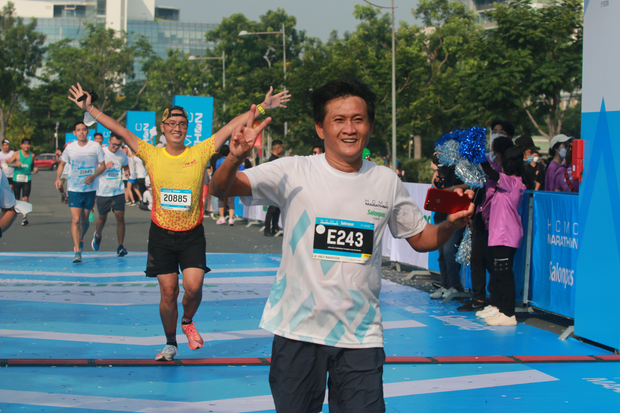 Huy chương mạ vàng cho nhà vô địch HCMC Marathon 2022 - Ảnh 8.