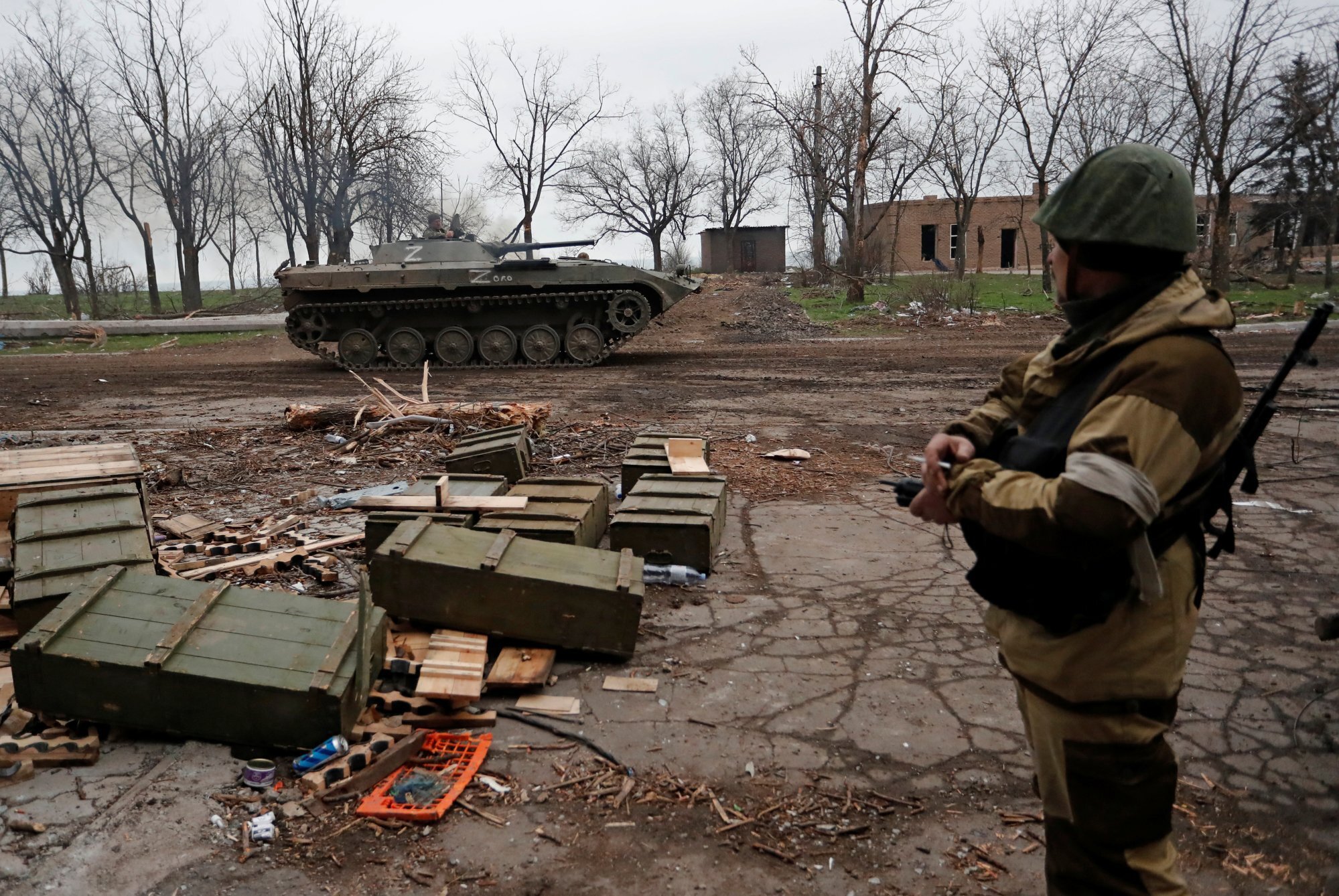 Ukrainian forces in Mariupol have not laid down their weapons after Russia's ultimatum - Photo 2.