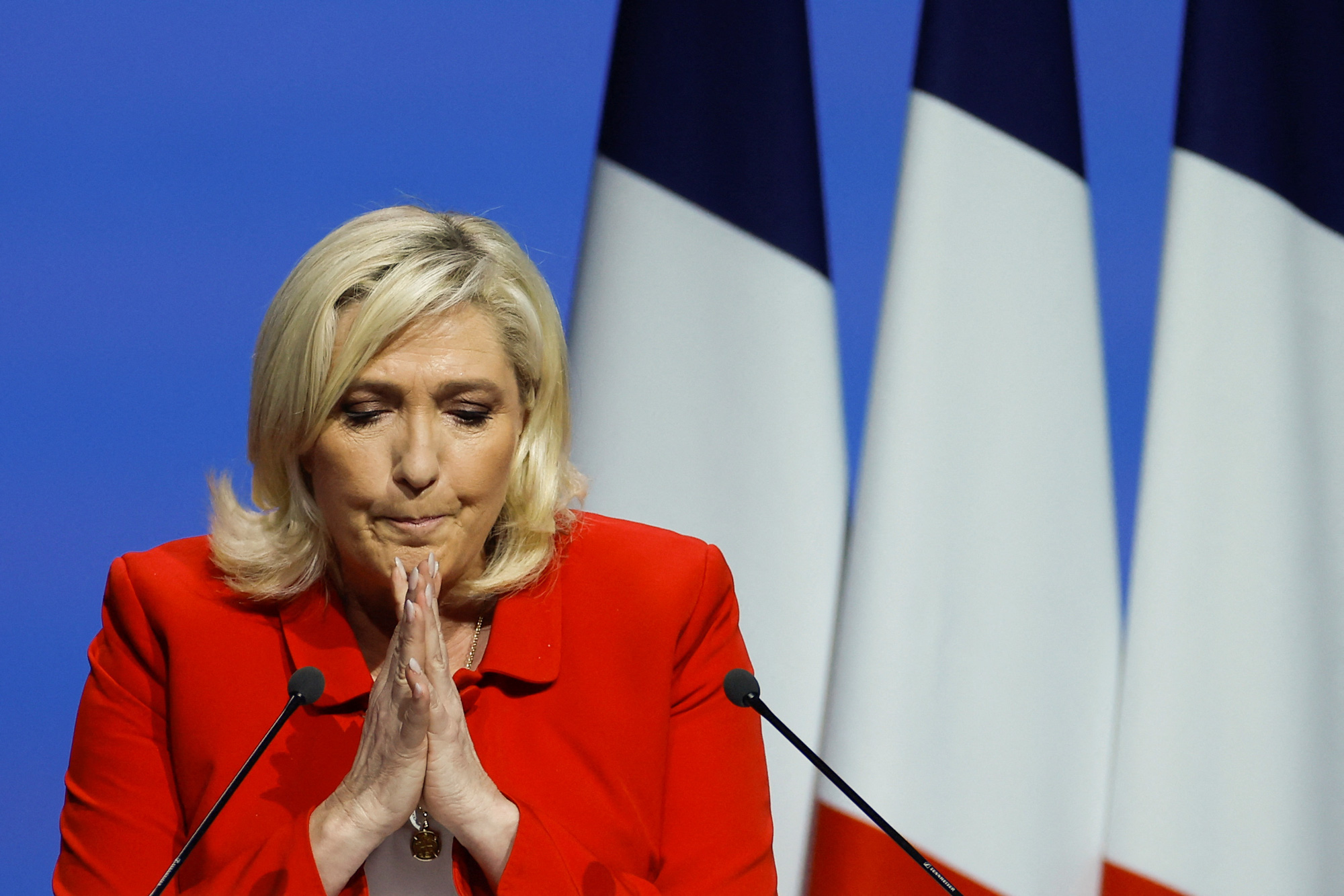 Bầu cử Tổng thống Pháp nóng vì nghi vấn tham nhũng - Ảnh 1.