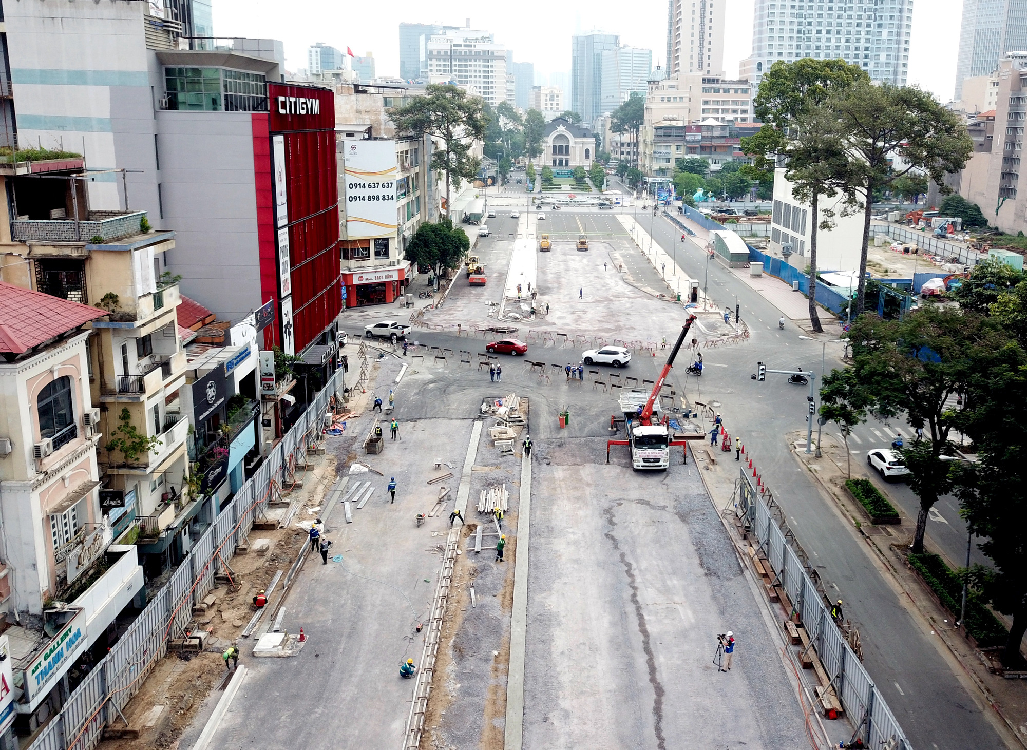 TP HCM: Metro số 1 gấp rút hoàn trả mặt bằng đường Lê Lợi dịp lễ 30-4 - Ảnh 9.