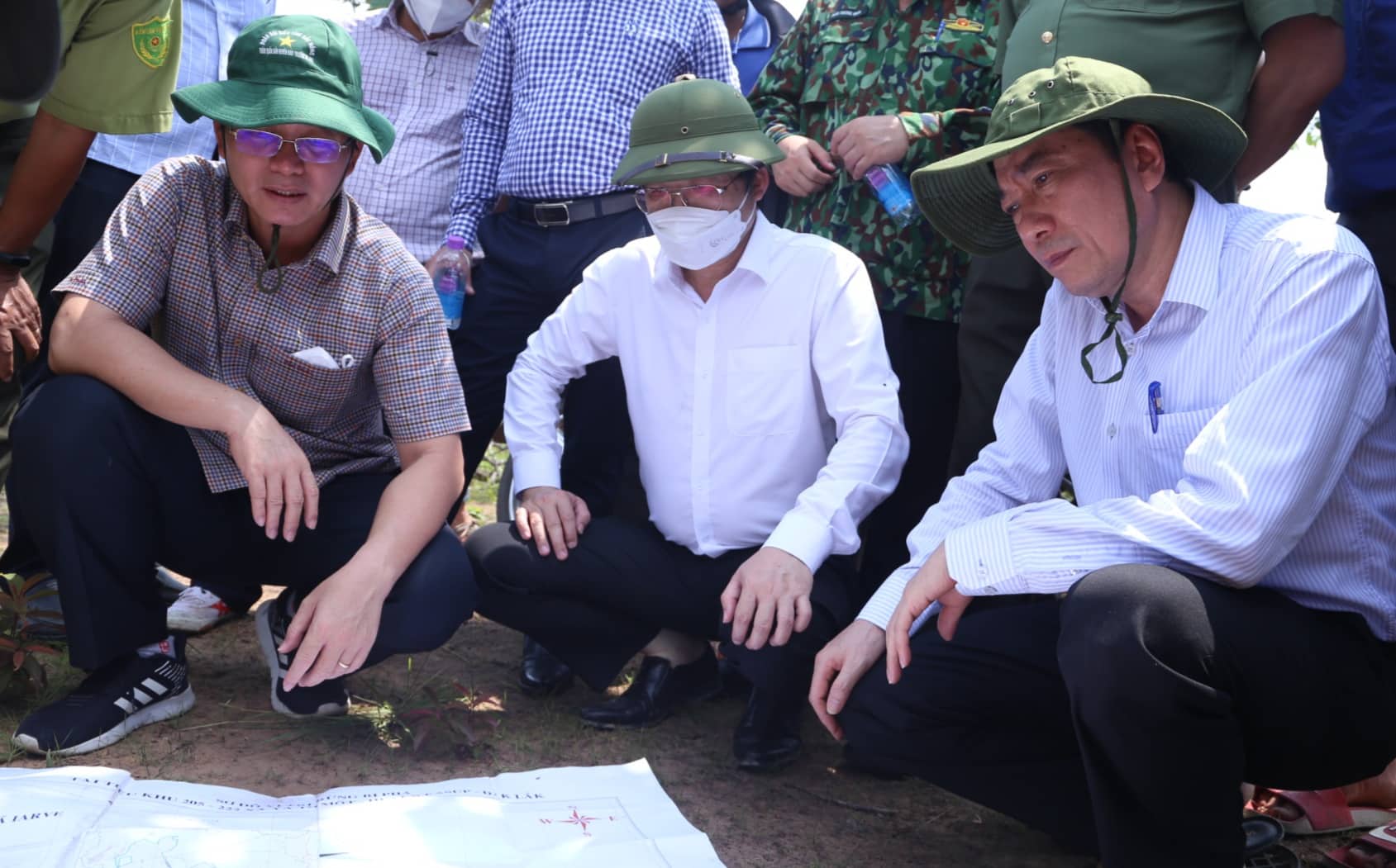 Bí thư, chủ tịch tỉnh Đắk Lắk kiểm tra hiện trường vụ phá rừng gây xôn xao dư luận - Ảnh 3.