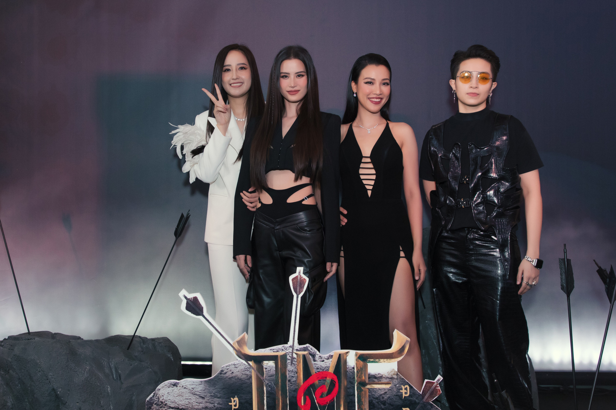 Đông Nhi tái xuất sau 4 năm im ắng - Ảnh 4. Đông Nhi tái xuất sau 4 năm im ắng - Ảnh 4.