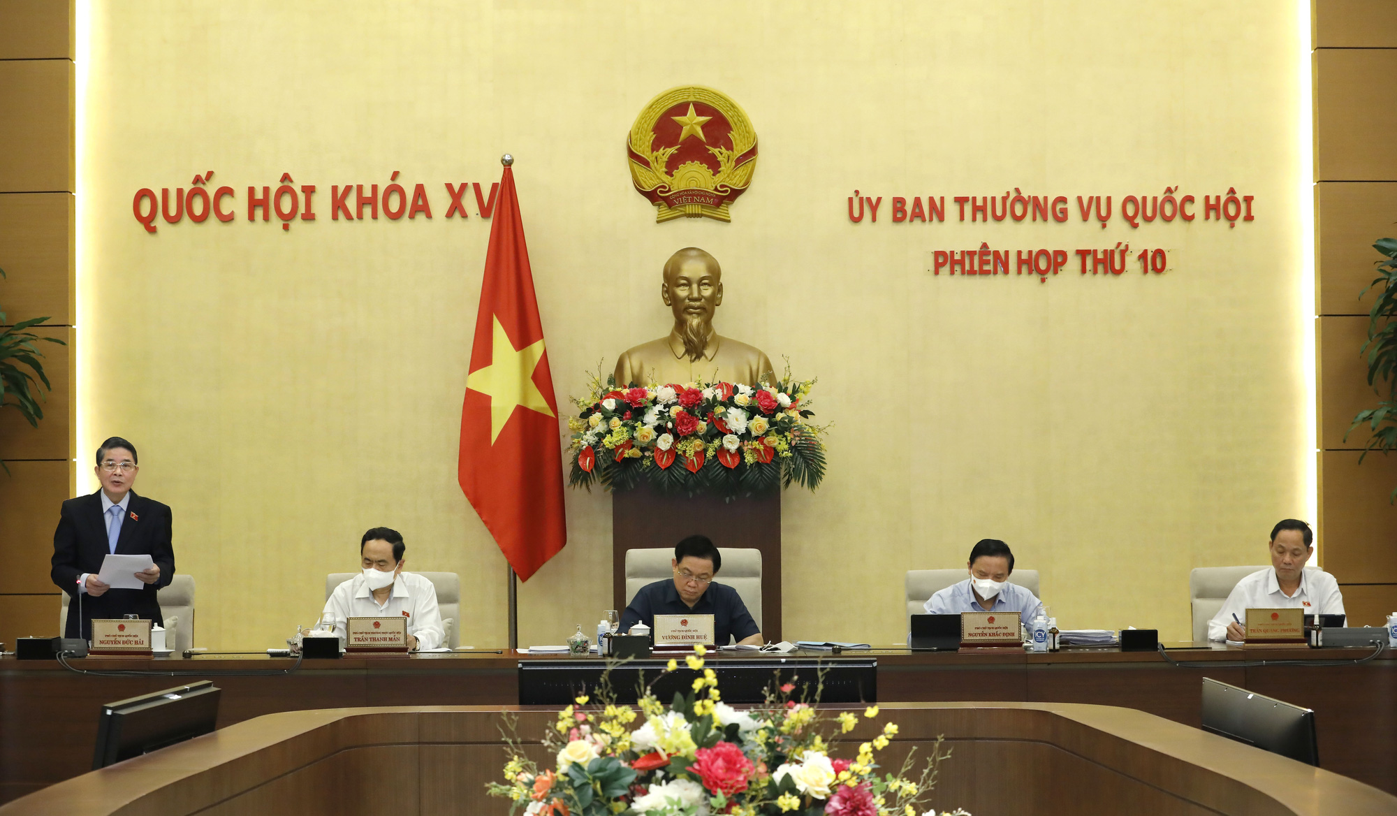 Vụ Việt Á, thao túng chứng khoán, trục lợi bay giải cứu bị điểm tên tại phiên họp Uỷ ban Thường vụ - Ảnh 1. Vụ Việt Á, thao túng chứng khoán, trục lợi bay giải cứu bị điểm tên tại phiên họp Uỷ ban Thường vụ - Ảnh 1.