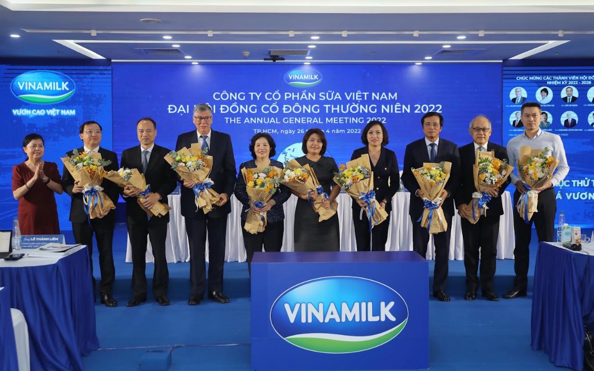 Tổ hợp trang trại bò sữa của Vinamilk tại Lào hoạt động vào quý I2022