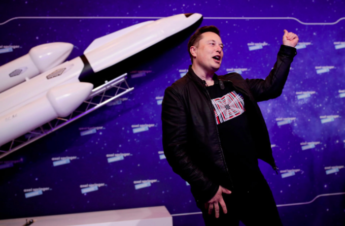 Người dùng mòn mỏi chờ Internet vệ tinh của Elon Musk